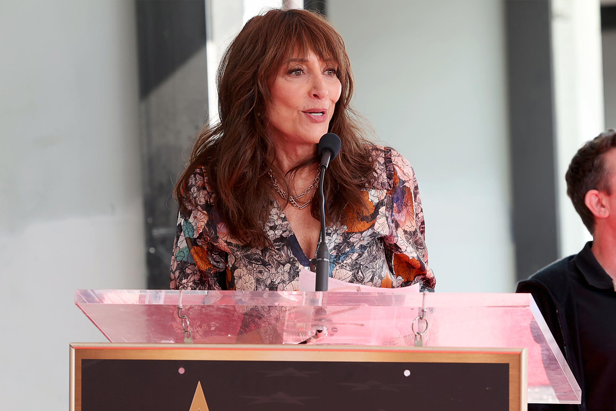 Jack Cameron White อดีต Katey Sagal เสียชีวิตเมื่ออายุ 70 ​​ปี ลูกชายของพวกเขาไว้อาลัย