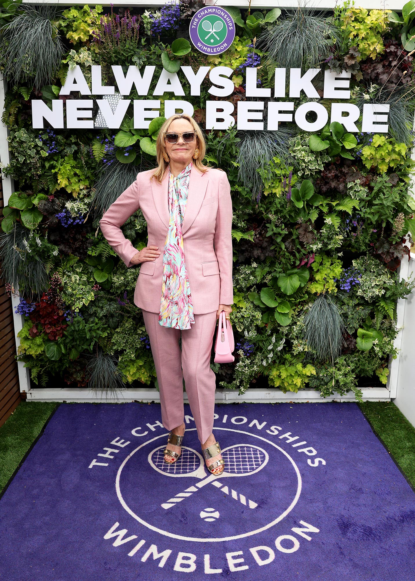 Kim Cattrall traz Samantha Jones para Wimbledon