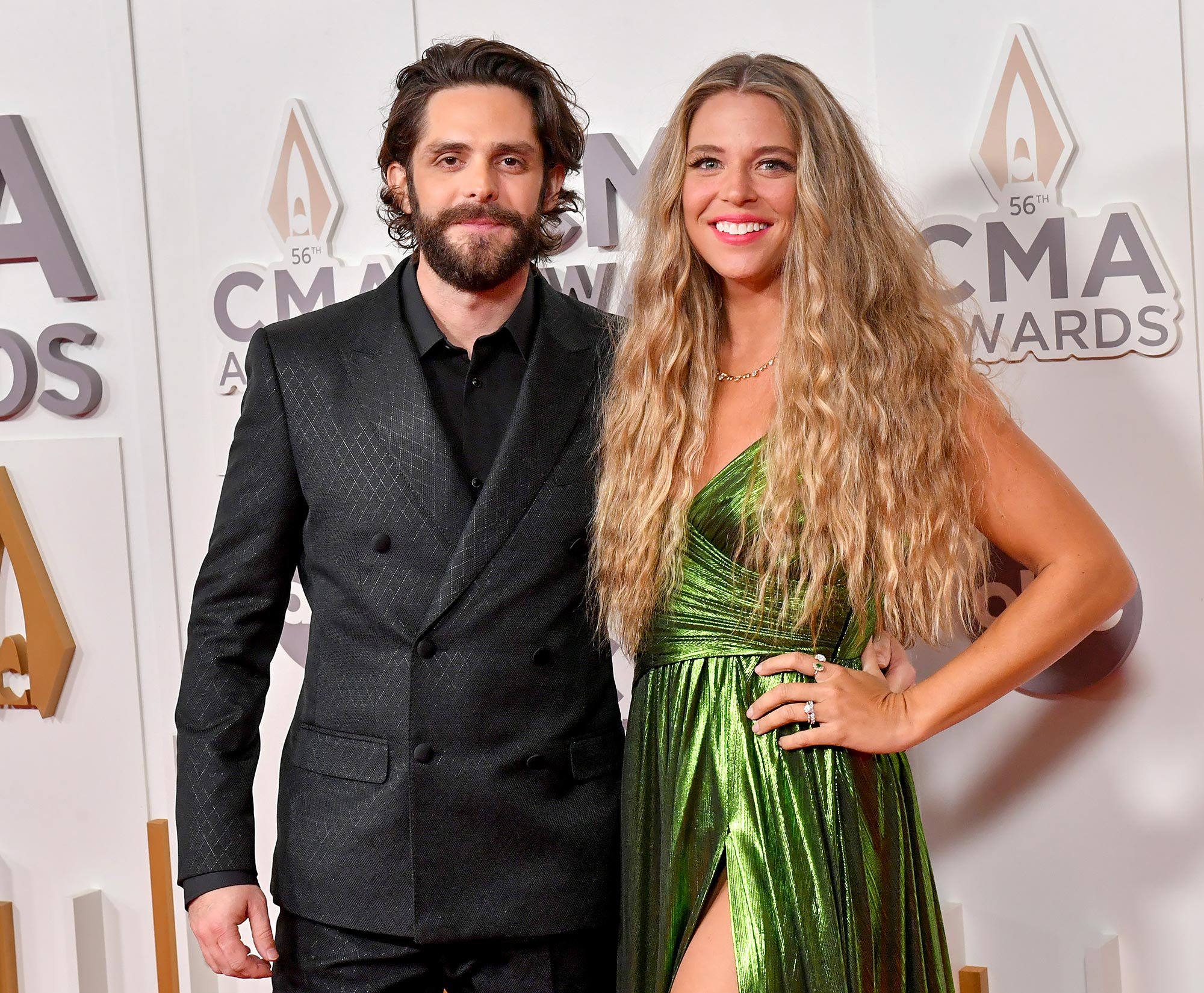 Lauren Akins sentiu ‘ressentimento’ em relação ao marido Thomas Rhett ao receber dois filhos