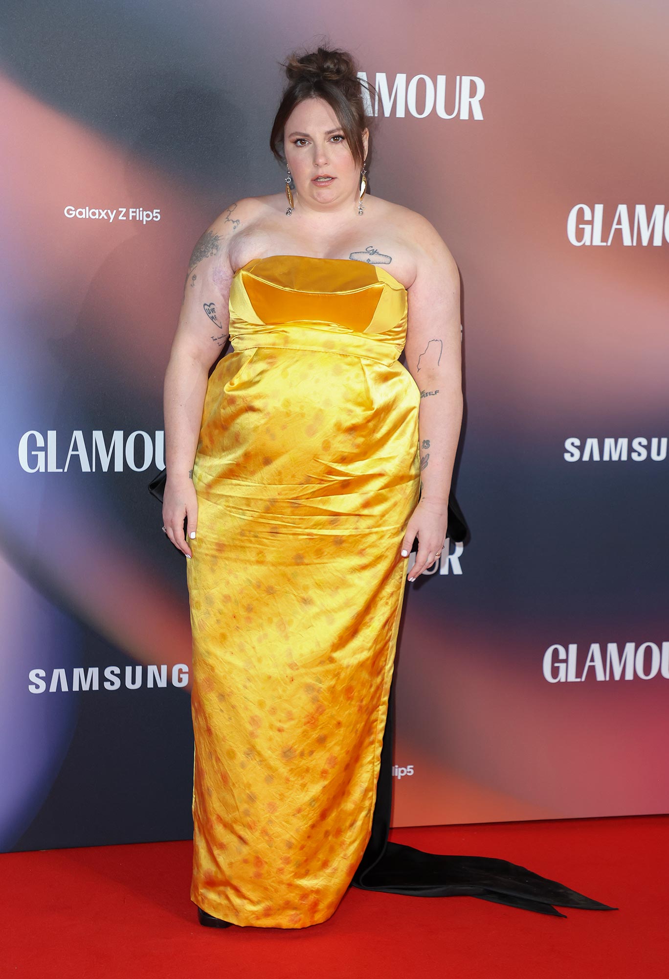 คำคมที่มีอิทธิพลมากที่สุดทั้งหมดของ Lena Dunham เกี่ยวกับทัศนคติเชิงบวกของร่างกาย