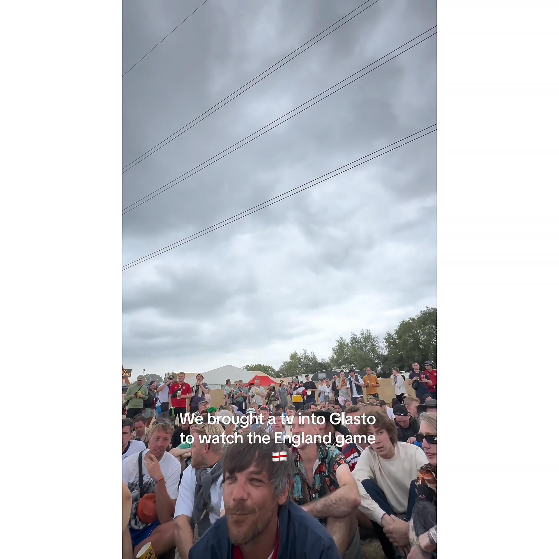 Louis Tomlinson, 32, Shows Off His Gray Hair at Glastonbury