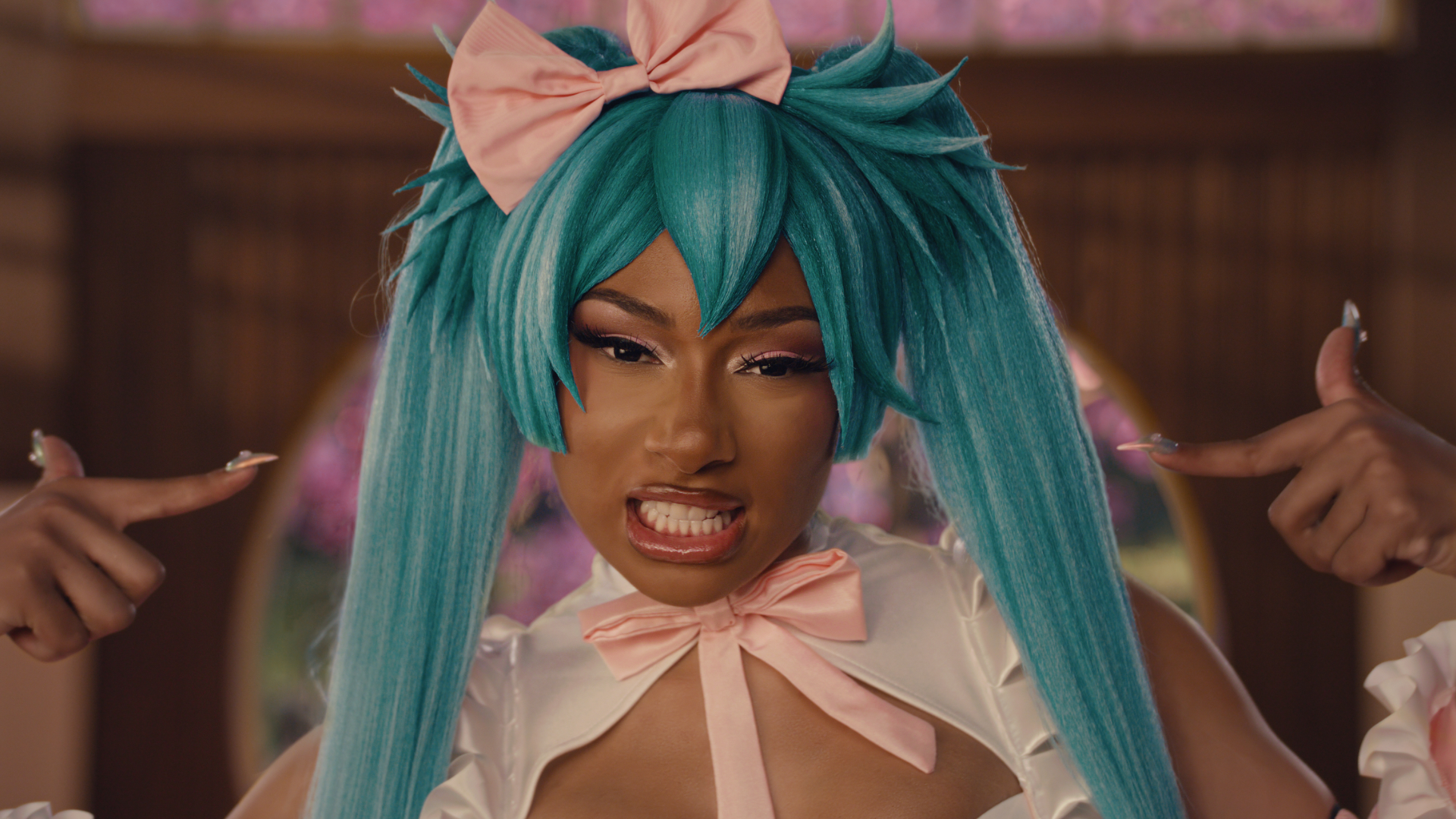 Megan Thee Stallion เปิดใจเกี่ยวกับบุคลิก 'Megan Thee Cosplayer' ของเธอ