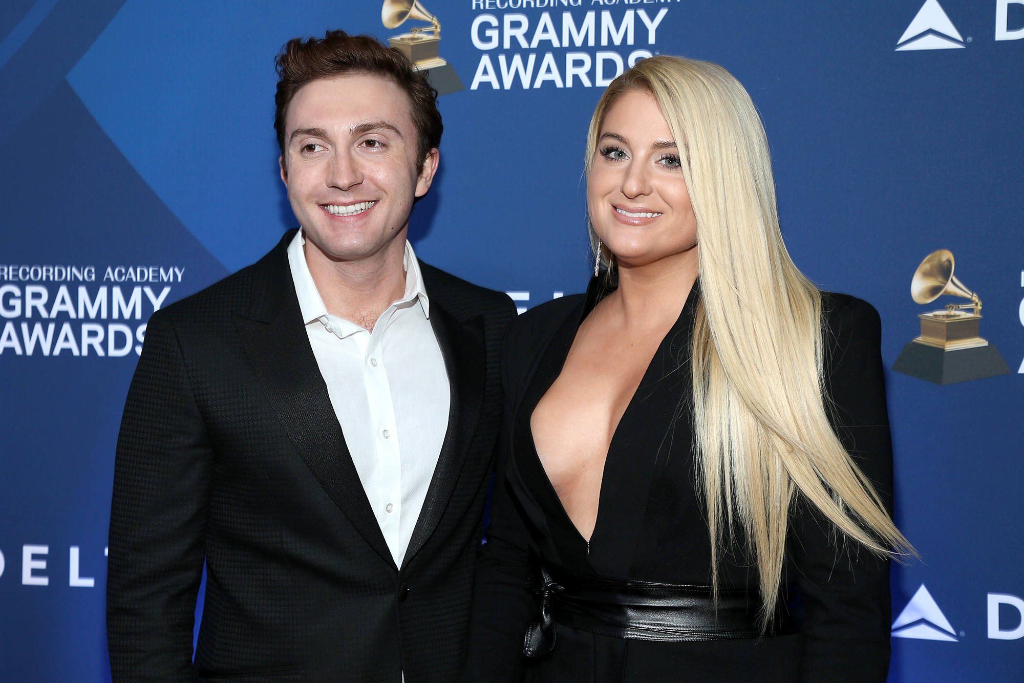 Meghan Trainor und Ehemann Daryl Sabara werden in neuen Toiletten „Knie an Knie“ sein