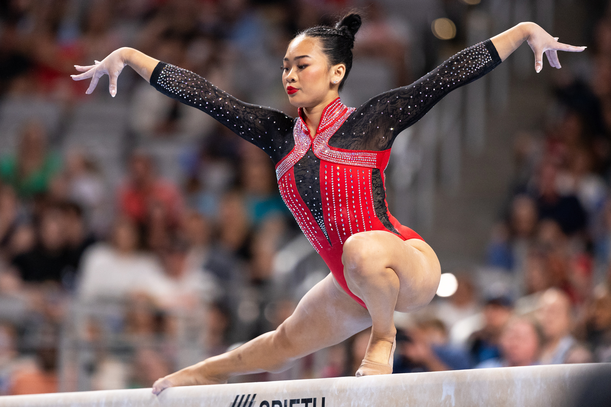 A atleta olímpica Suni Lee quase desistiu da ginástica devido a uma doença renal