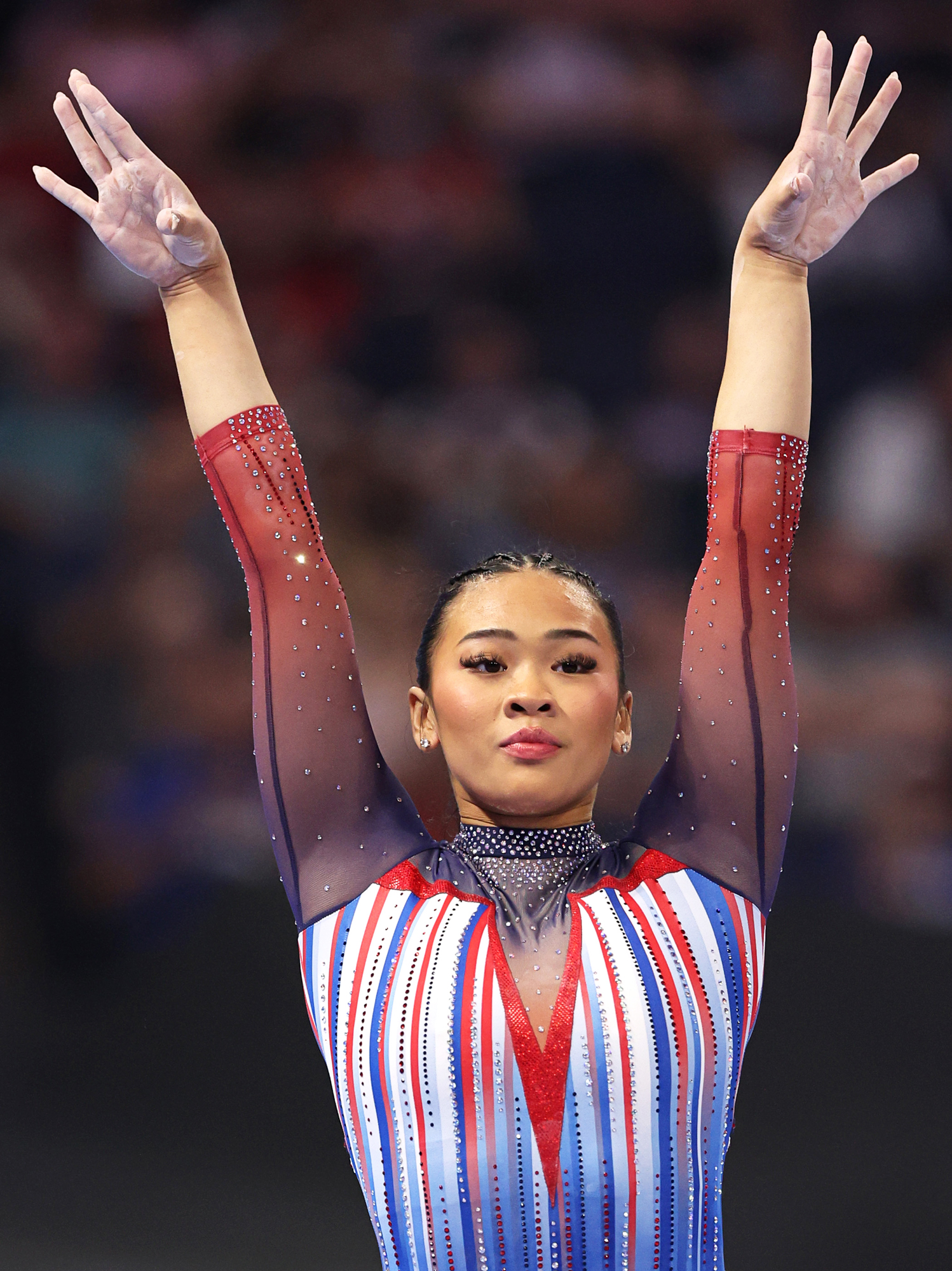 A atleta olímpica Suni Lee quase desistiu da ginástica devido a uma doença renal