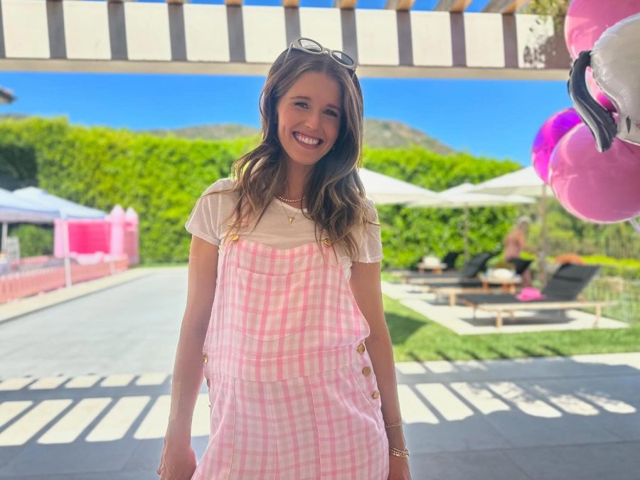 Pregnant Katherine Schwarzenegger Shows Off Baby Bump