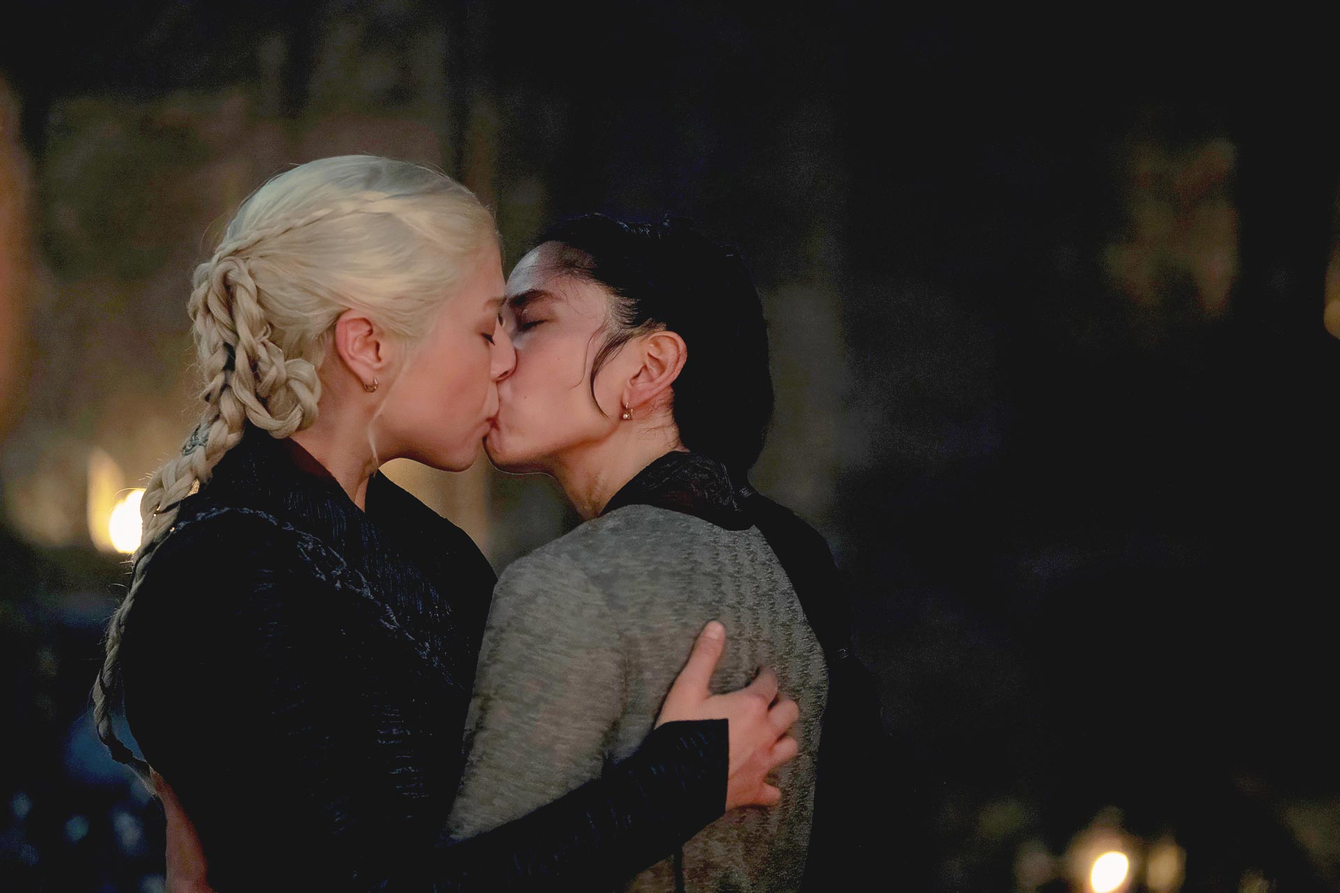 Rhaenyra and Mysaria s House of the Dragon Episode 6 Kiss Was Unscripted Sonoya Mizuno Reveals 045