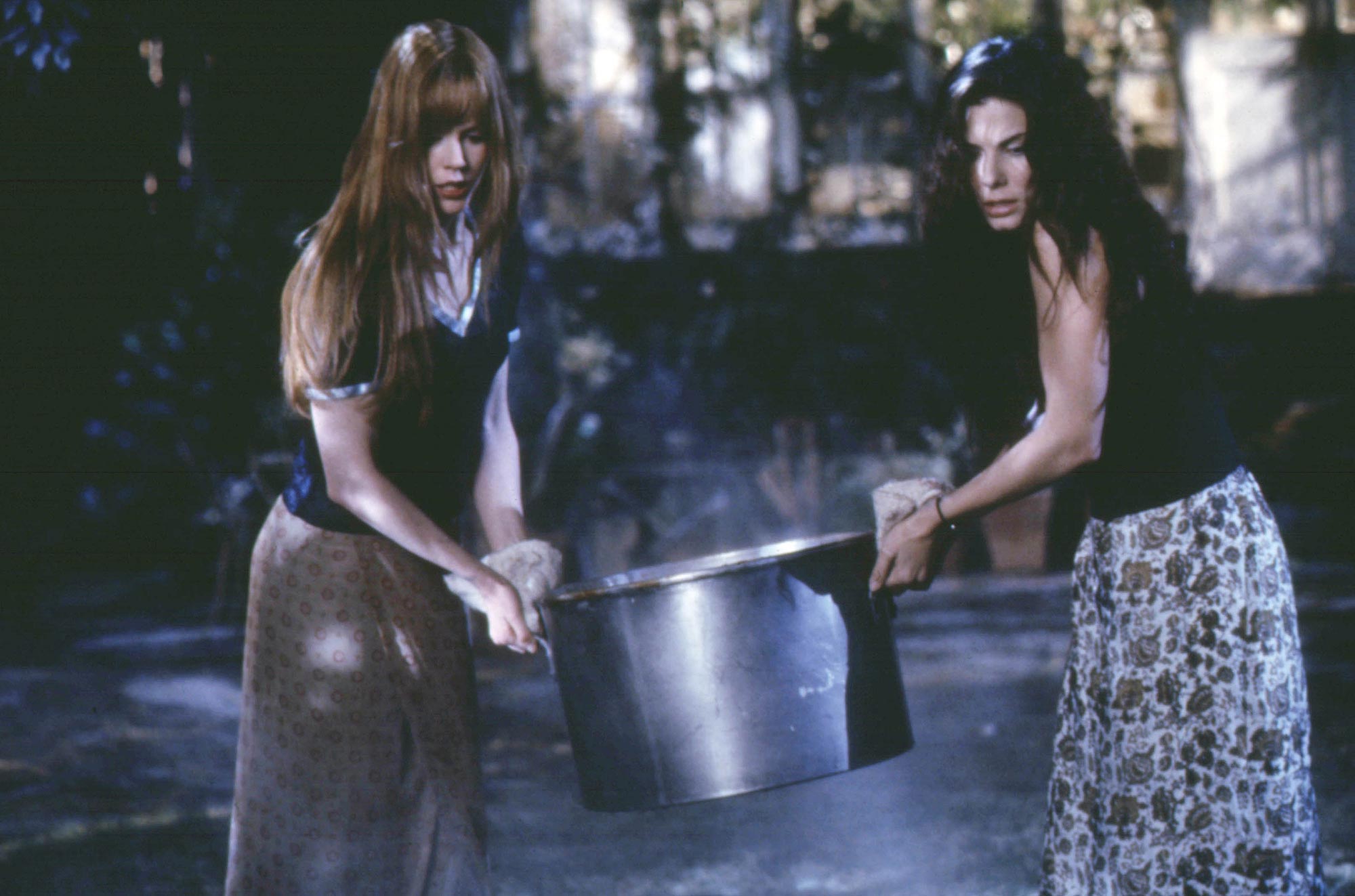 ซานดร้า บุลล็อค 'ตื่นเต้น' เกี่ยวกับ 'Practical Magic 2' กับนิโคล คิดแมน