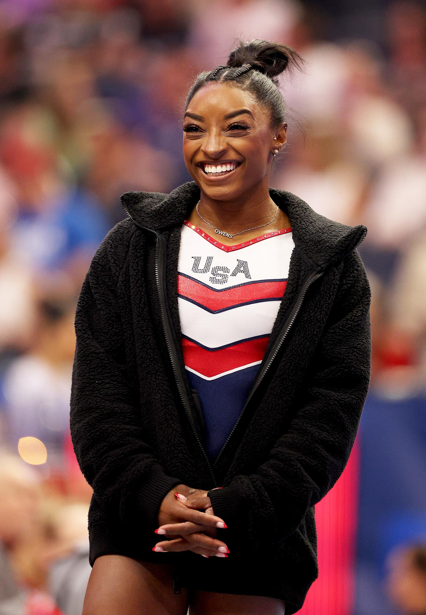 Simone Biles lernt endlich, ihre Haare zu lieben