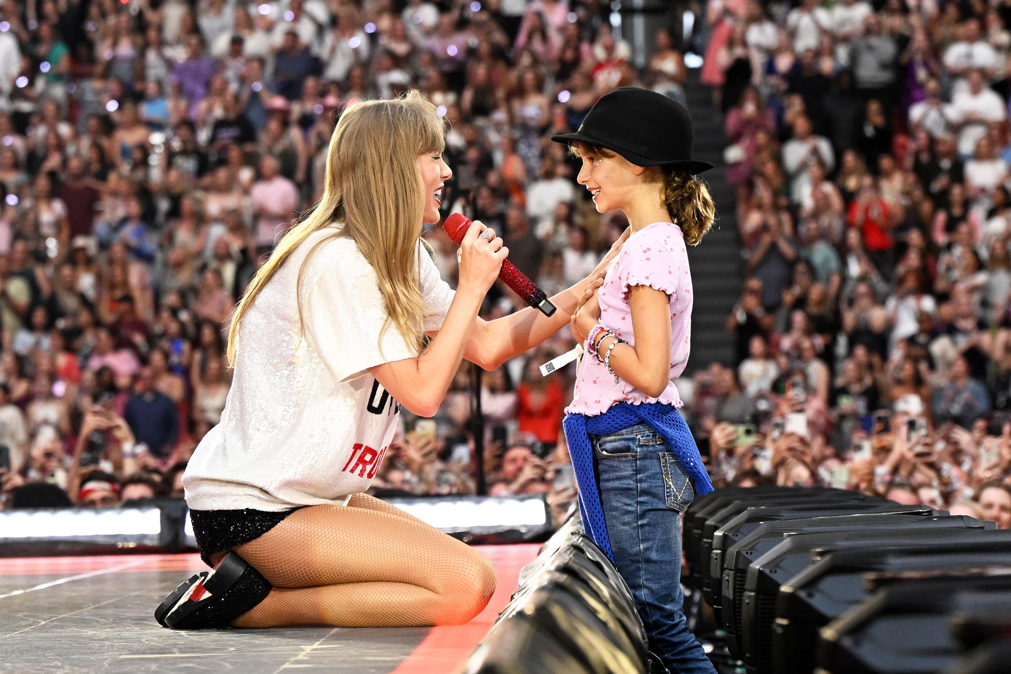 Os momentos mais doces do chapéu '22' de Taylor Swift na 'The Eras Tour' até agora