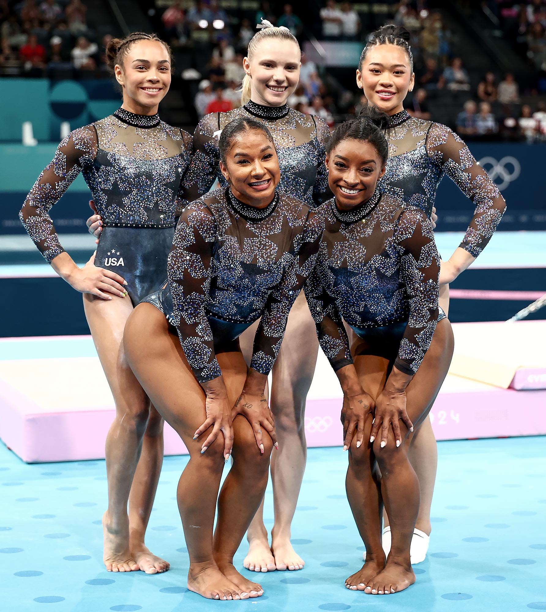 US-amerikanische Frauen-Olympia-Gymnastikmannschaft gewinnt Gold in Paris