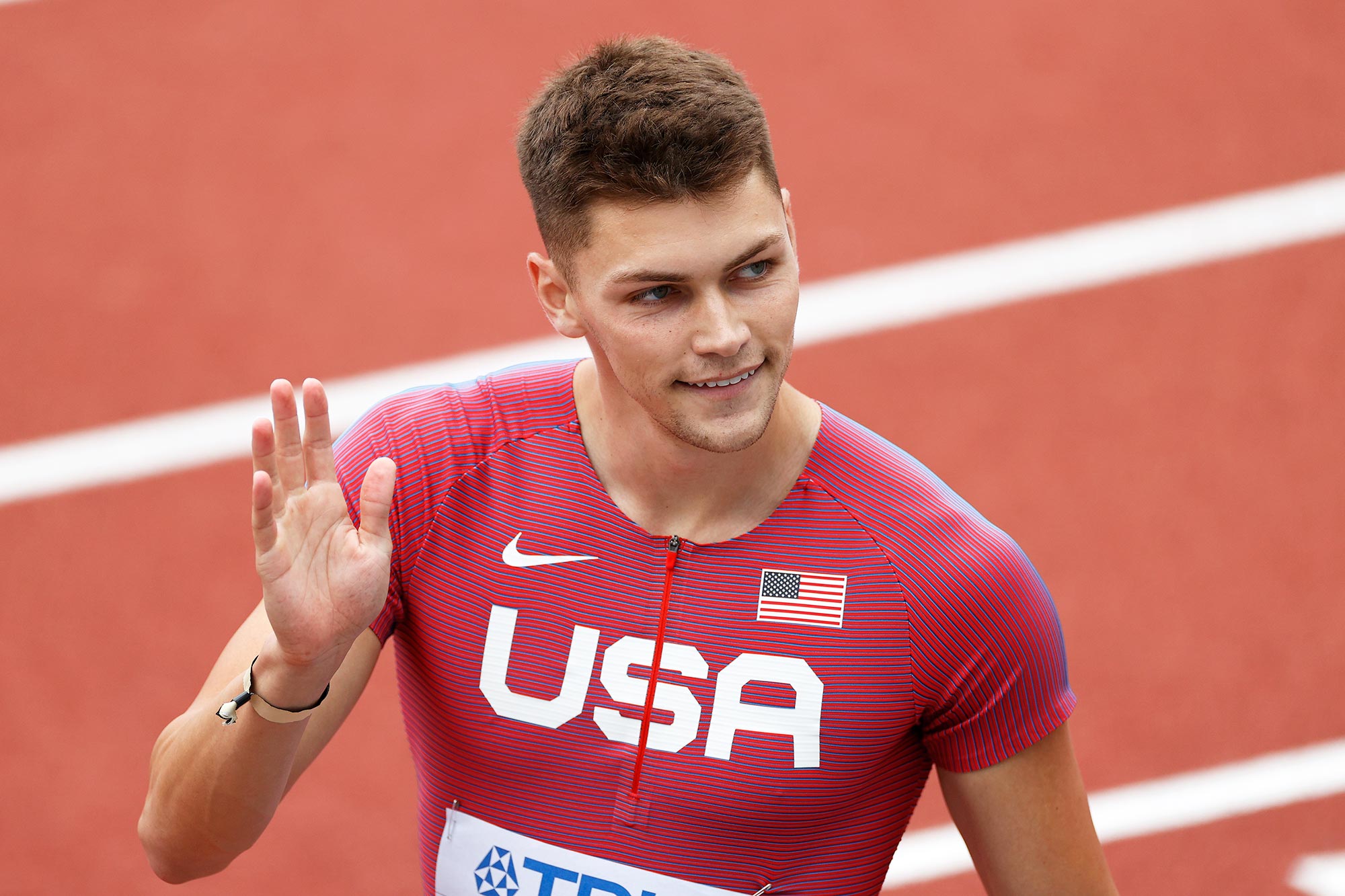 Track Star Trey Cunningham ออกมาเป็นเกย์: 'ฉันชอบจูบผู้ชาย'