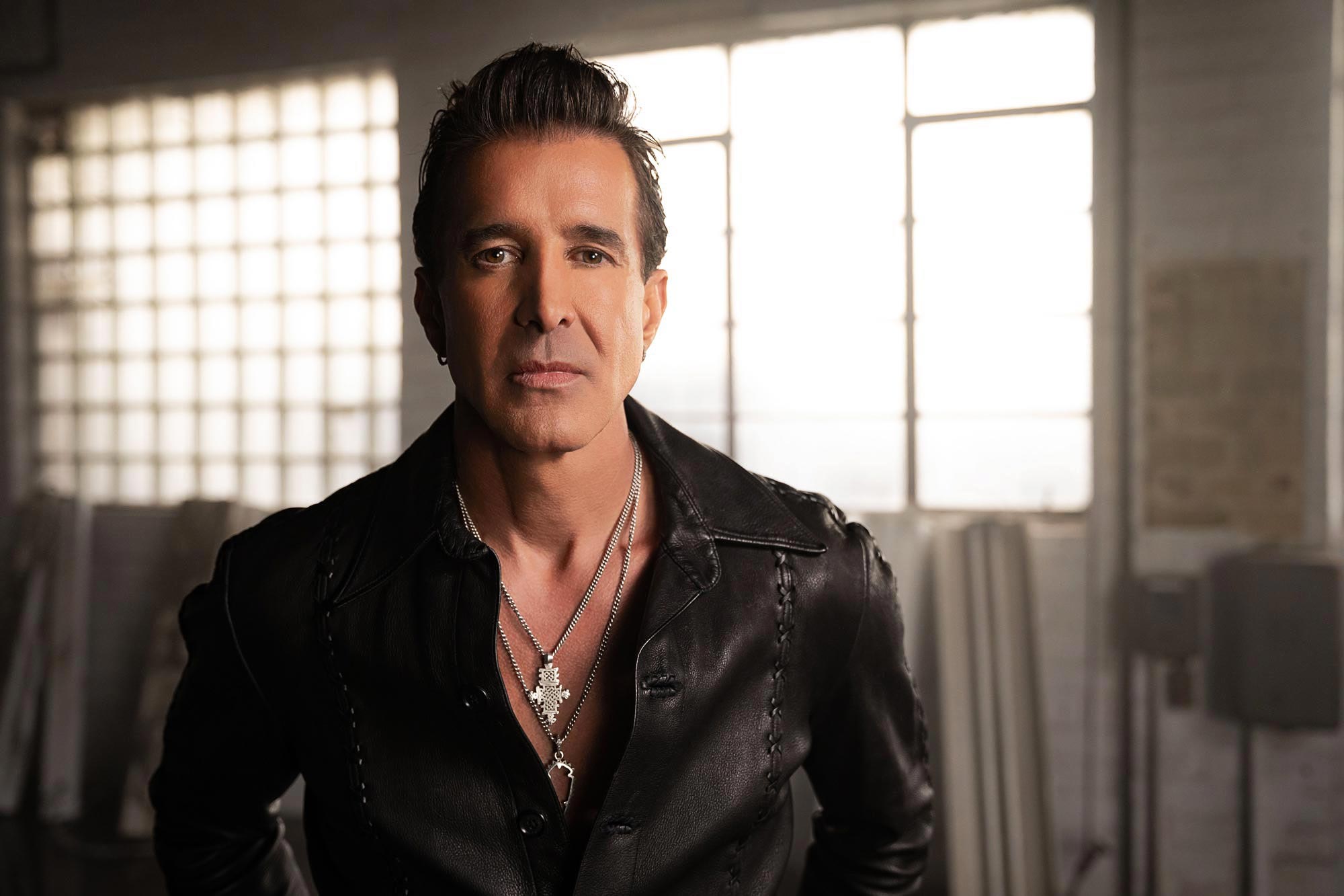 New Photo - Creed's Scott Stapp Takes Us Backstage of the Band's 'Summer of '99' Tour