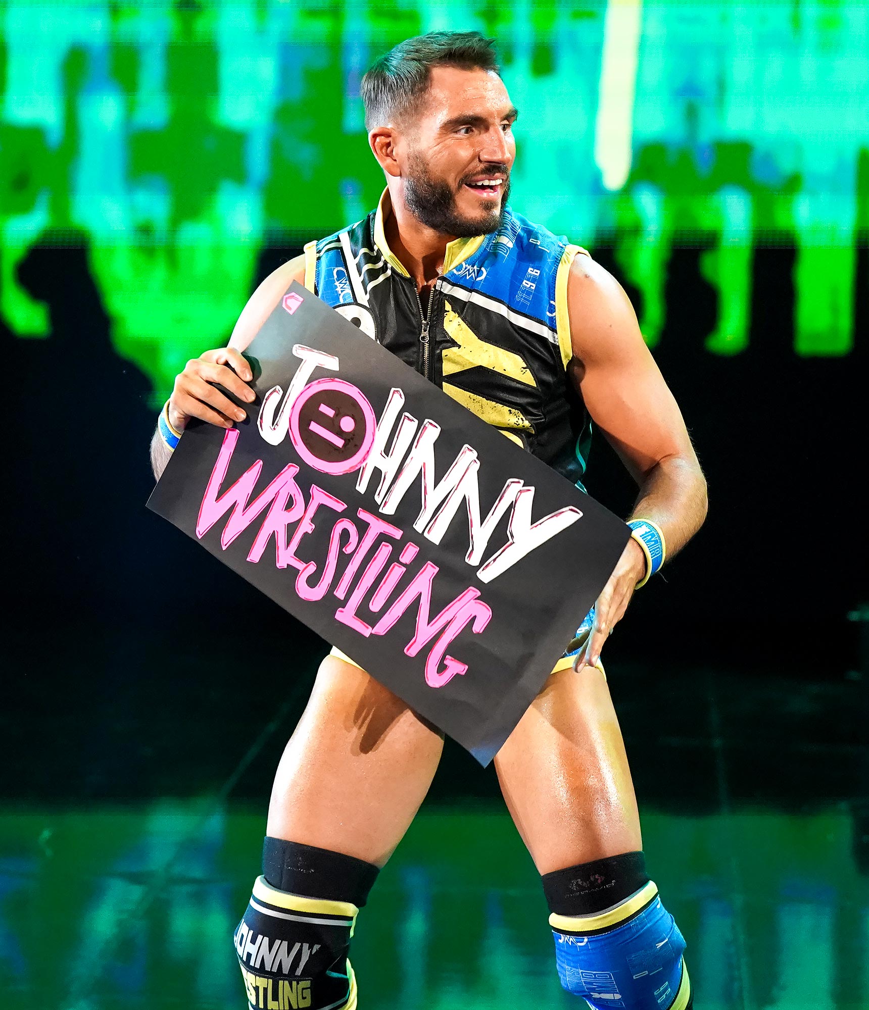 Nhà hàng gia đình của ngôi sao WWE Johnny Gargano bị thiêu rụi trong lửa