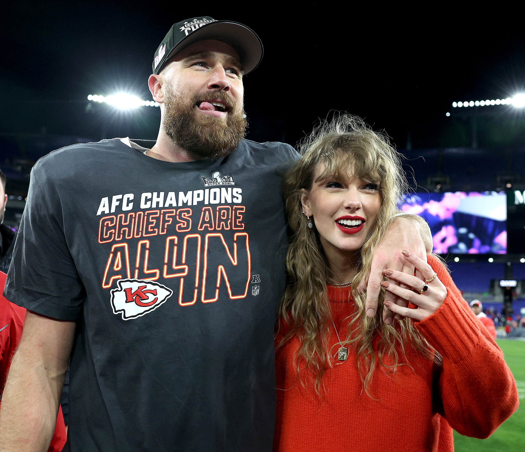 Swifties descobrem nova corda invisível entre Travis Kelce e ‘Karma’