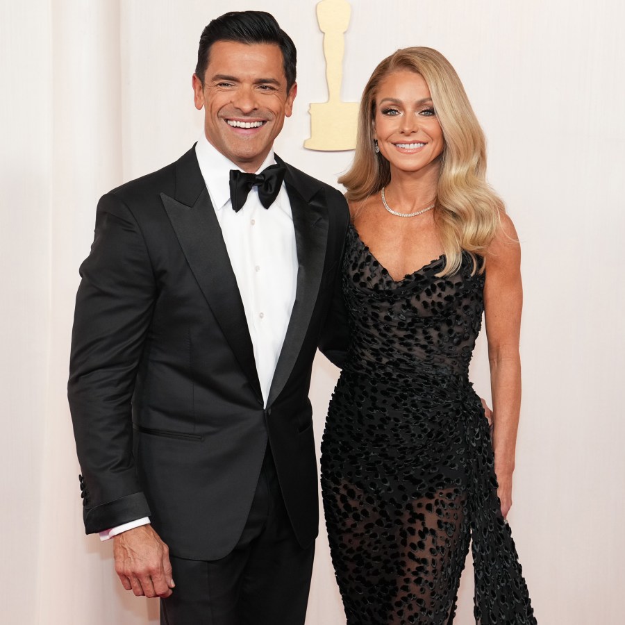 Kelly Ripa Details Inappropriate Backstage Incident With Mark Consuelos