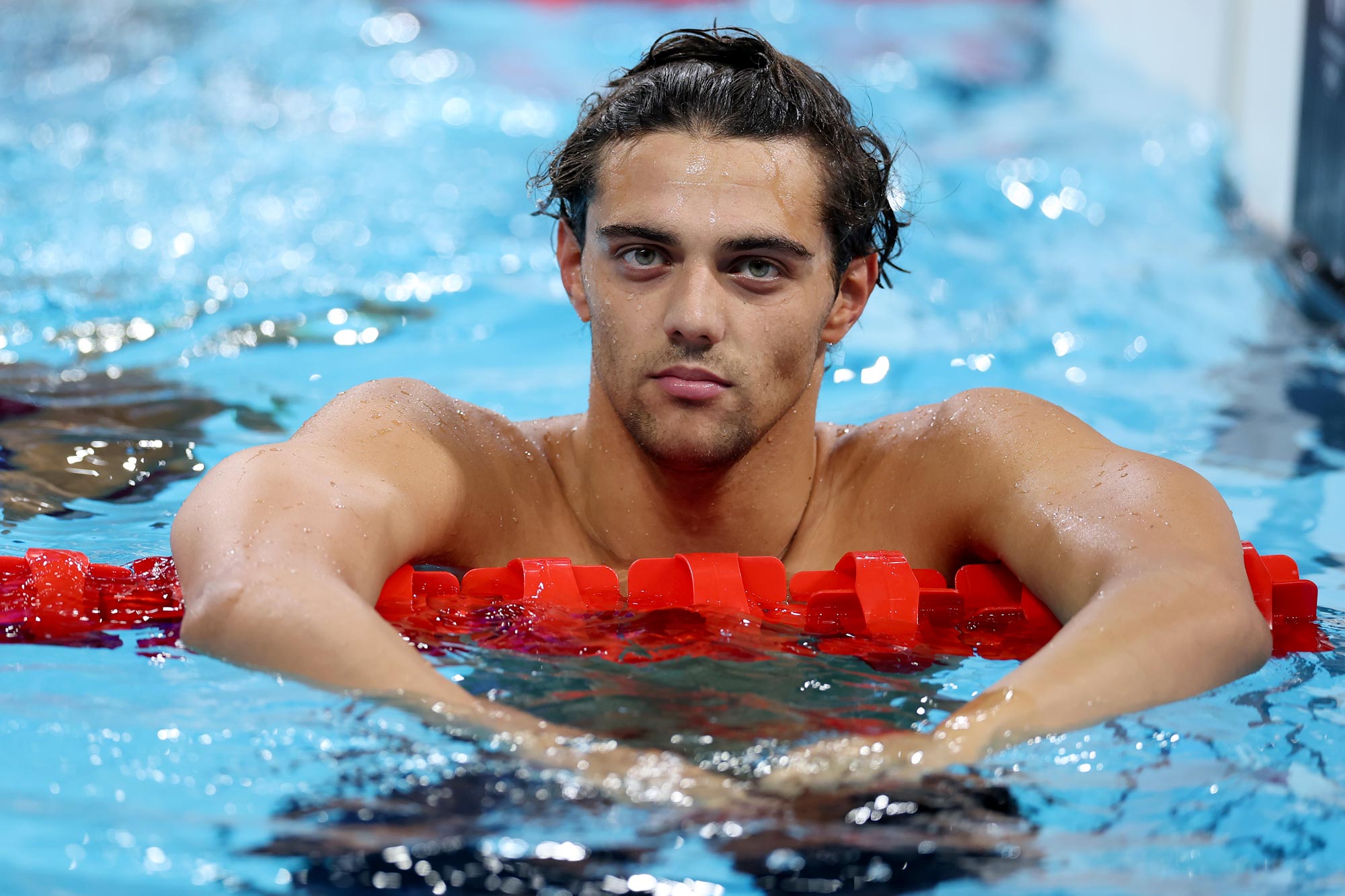 Hier ist die Wahrheit hinter dem viralen Nickerchenfoto des olympischen Schwimmers Thomas Ceccon