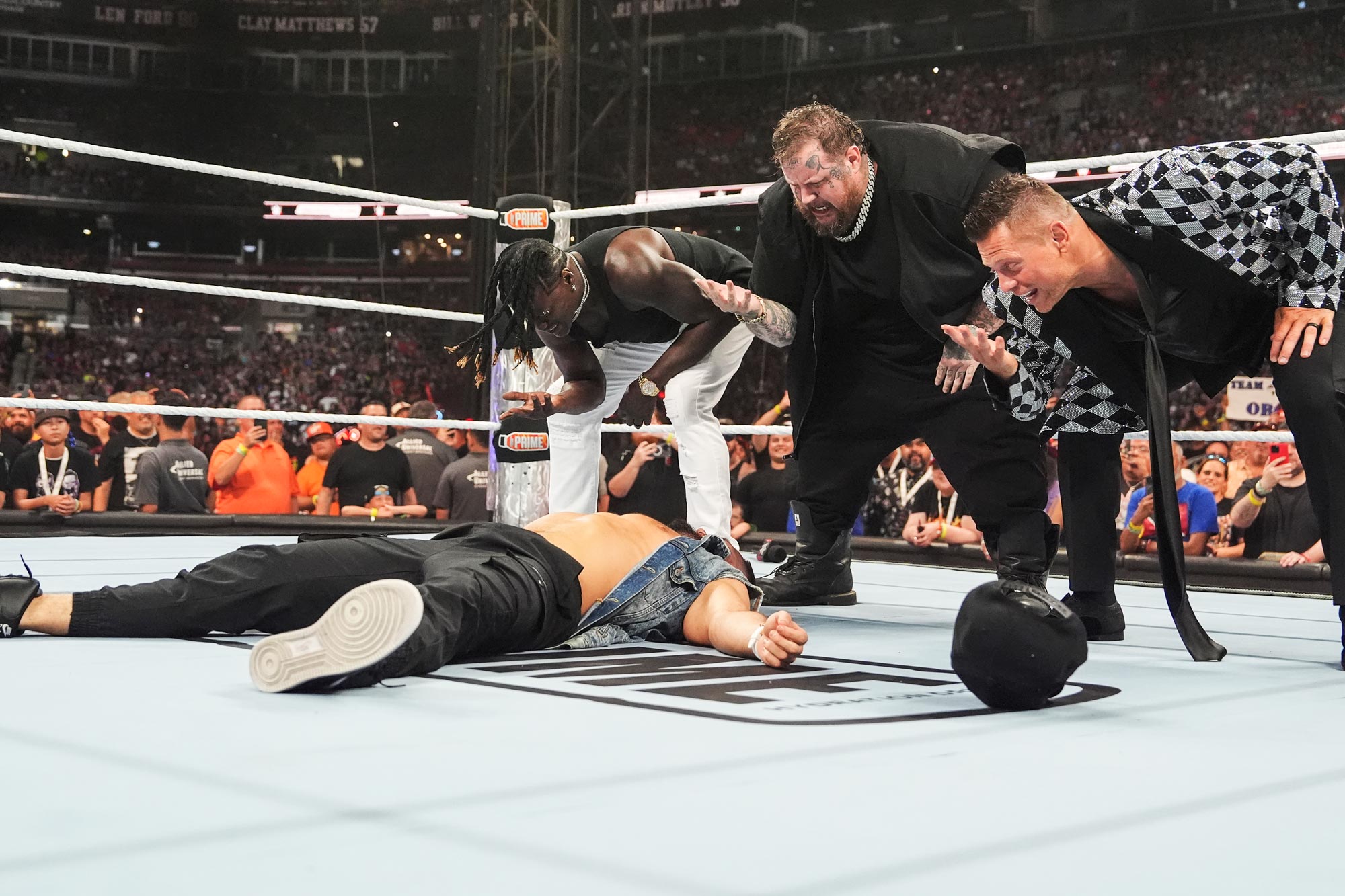 Jelly Roll betritt für sein Wrestling-Debüt den WWE SummerSlam Ring