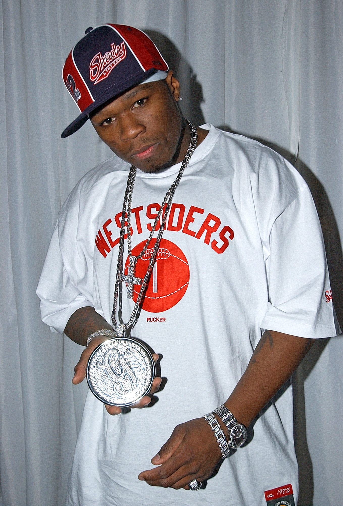 50 Cent เกือบเป็นมหาเศรษฐี: เขาสร้างอาณาจักรให้กับลูกชายของเขาได้อย่างไร