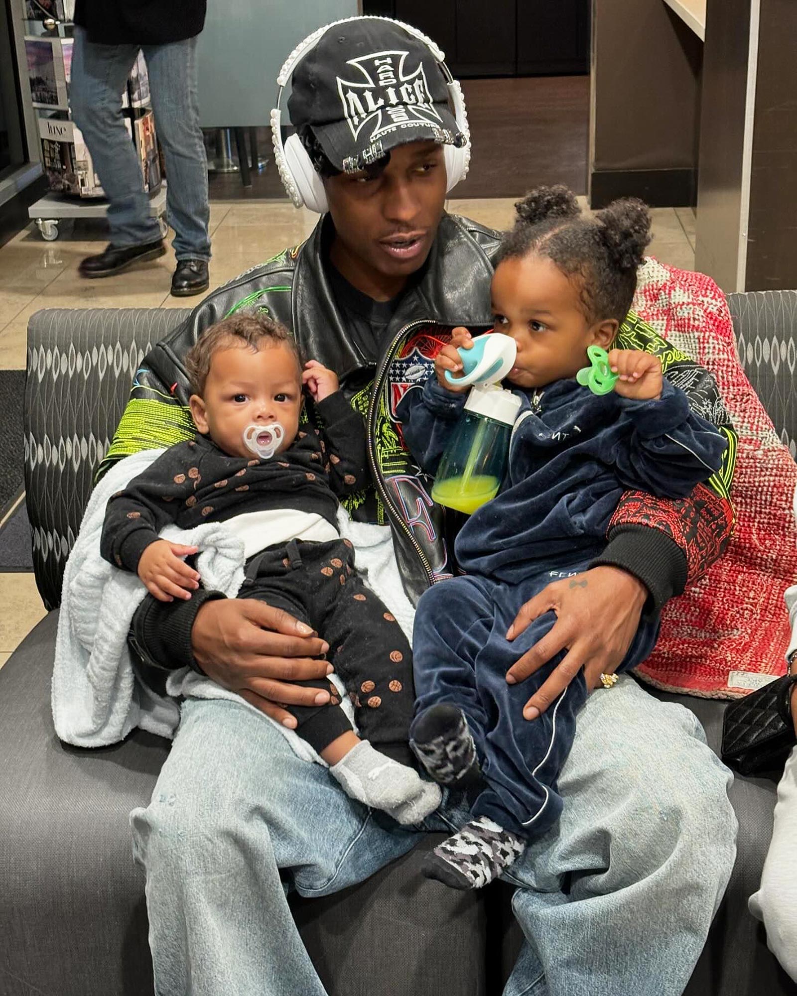 ASAP Rocky teilt seltene Familienfotos zu Ehren des 1. Geburtstags von Son Riot