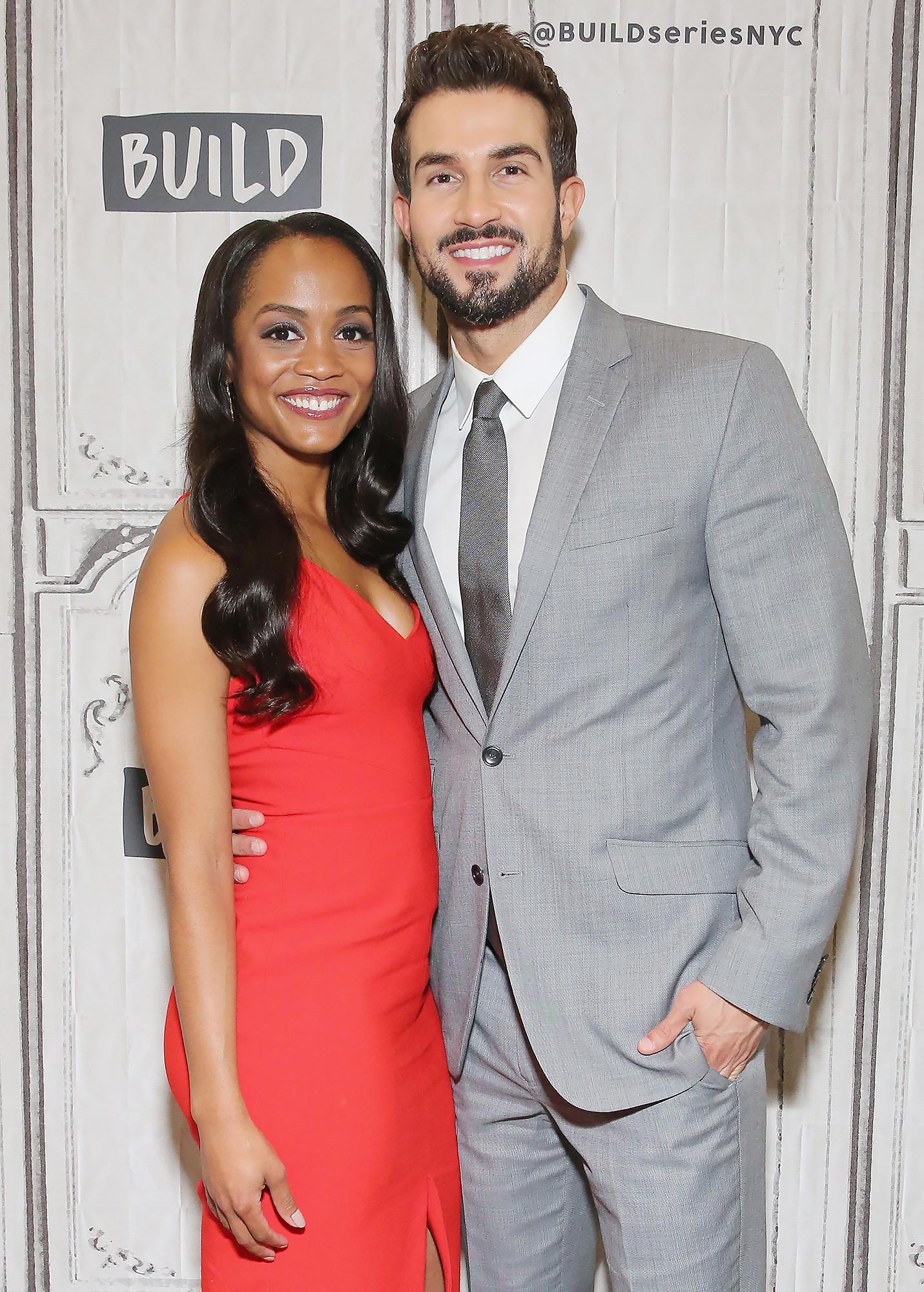 Bryan Abasolo twierdzi, że Rachel Lindsay nazwała go „pijawką” w SMS-ie po rozwodzie