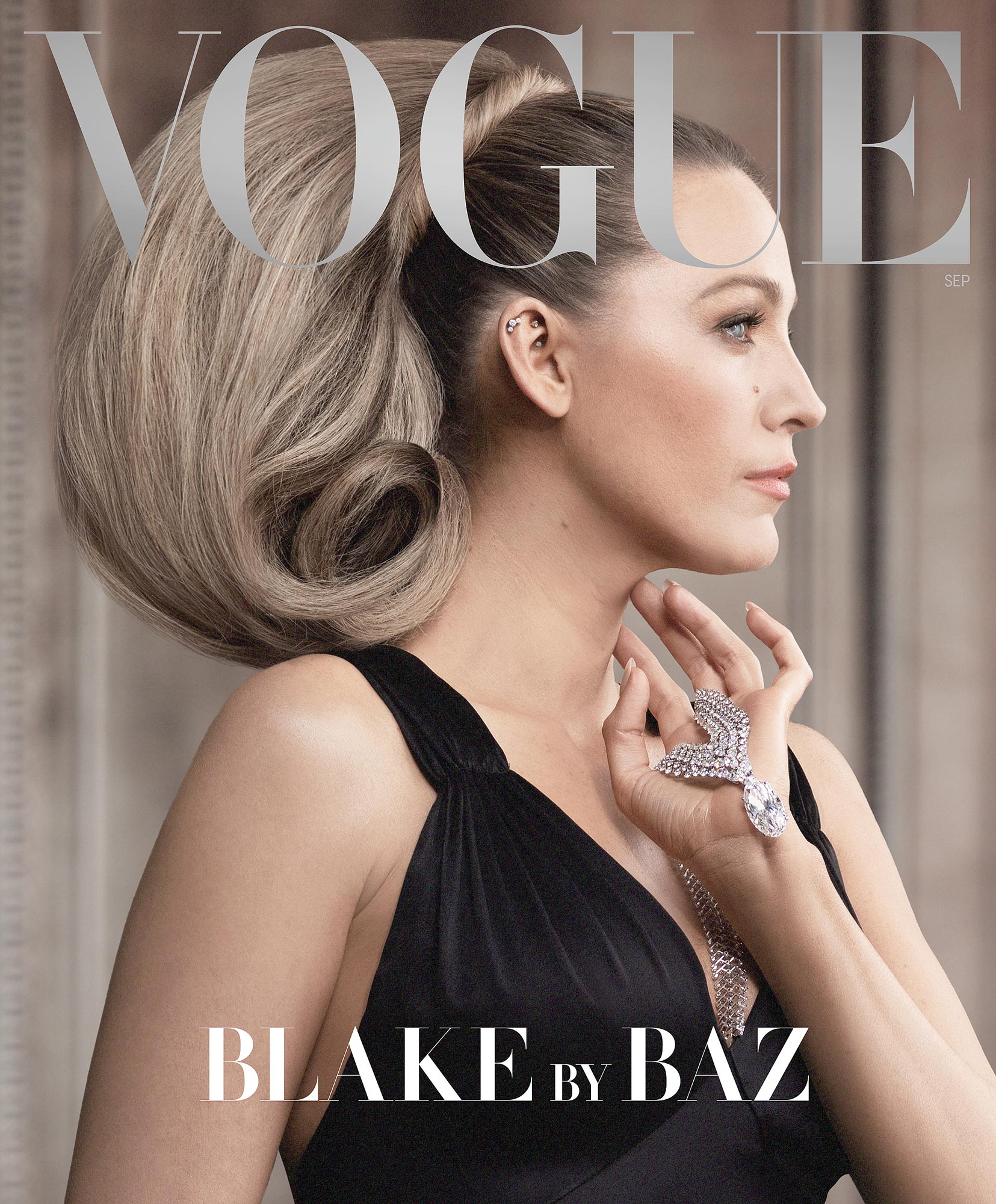 Blake Lively, 'Vogue' Kapağında 3,8 Milyon Dolarlık Elizabeth Taylor Kolyesini Taktı