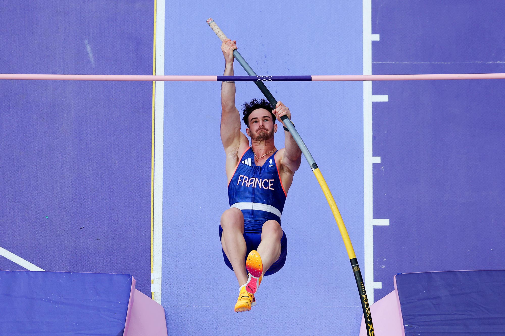 French Pole Vaulter Anthony Ammirati Gets 250K Job Offer Thanks to His Viral Bulge 613