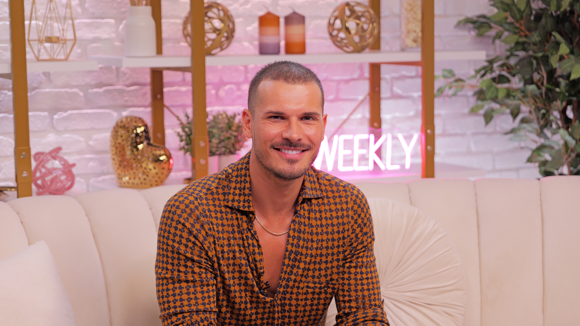 글렙 사브첸코(Gleb Savchenko)가 그의 가장 흥미진진한 '댄싱 위드 더 스타(Dancing With the Stars)'의 비밀을 밝힙니다.