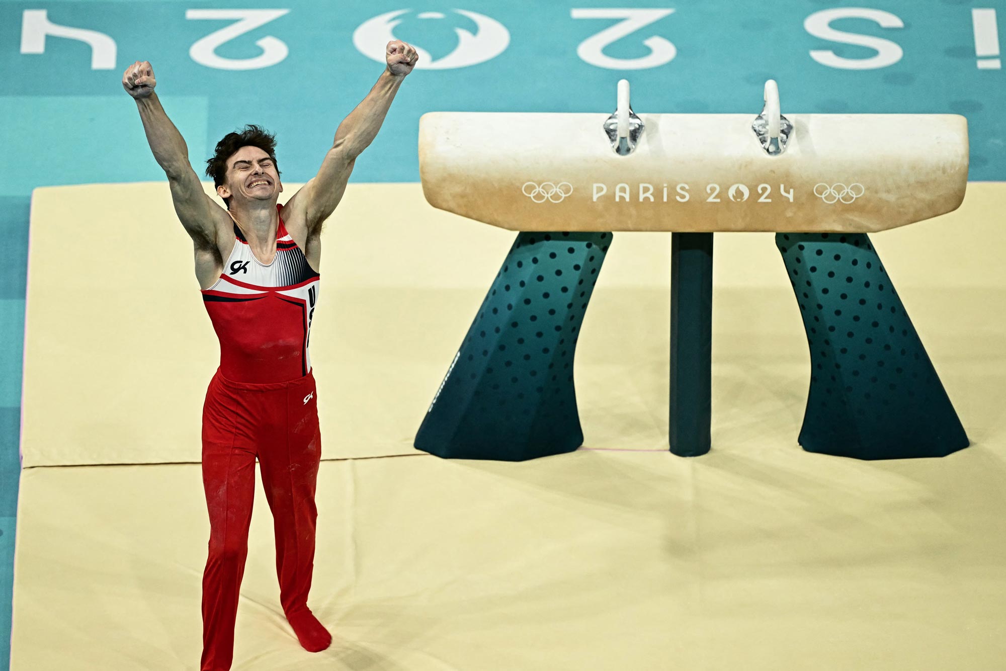 Turner Stephen Nedoroscik gewinnt Bronze bei den Olympischen Spielen in Paris