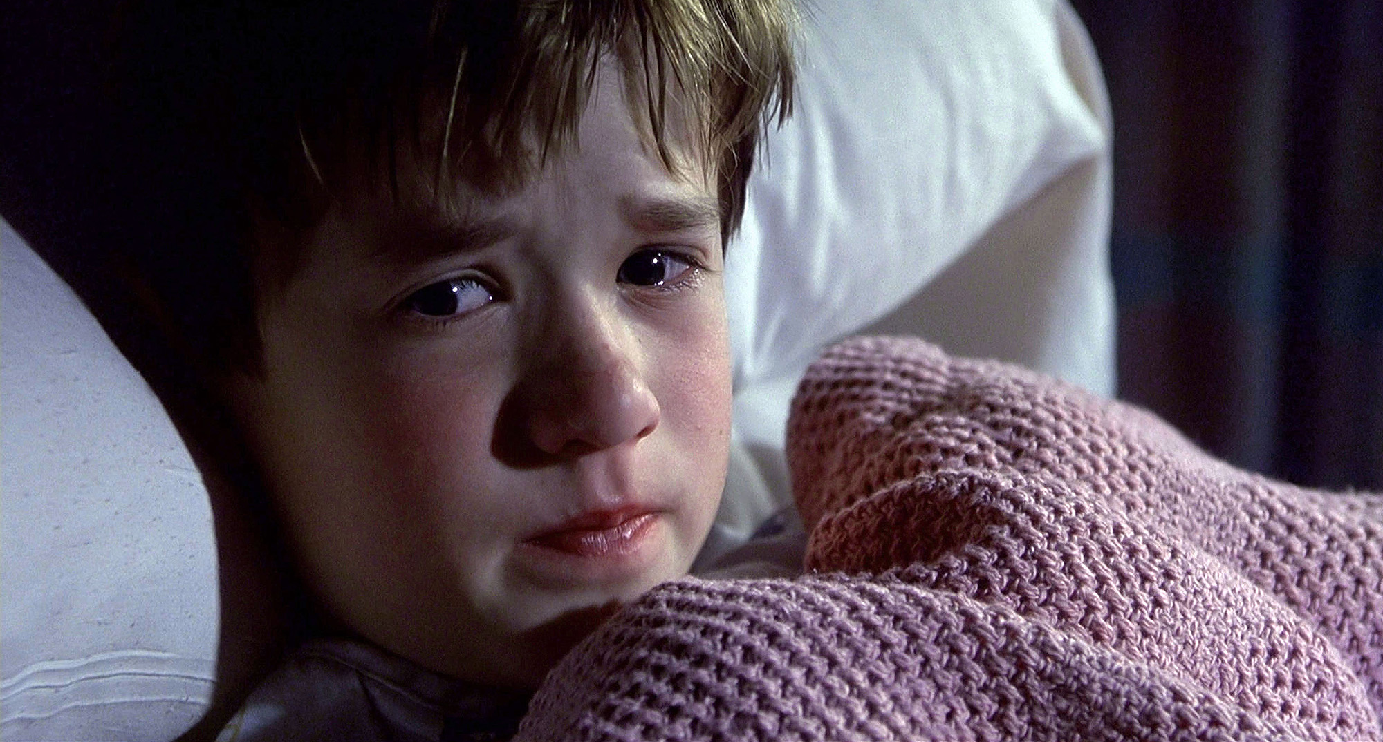 Haley Joel Osment vergleicht die Offenbarung von Blink Twice mit der Wendung von „Sixth Sense“.