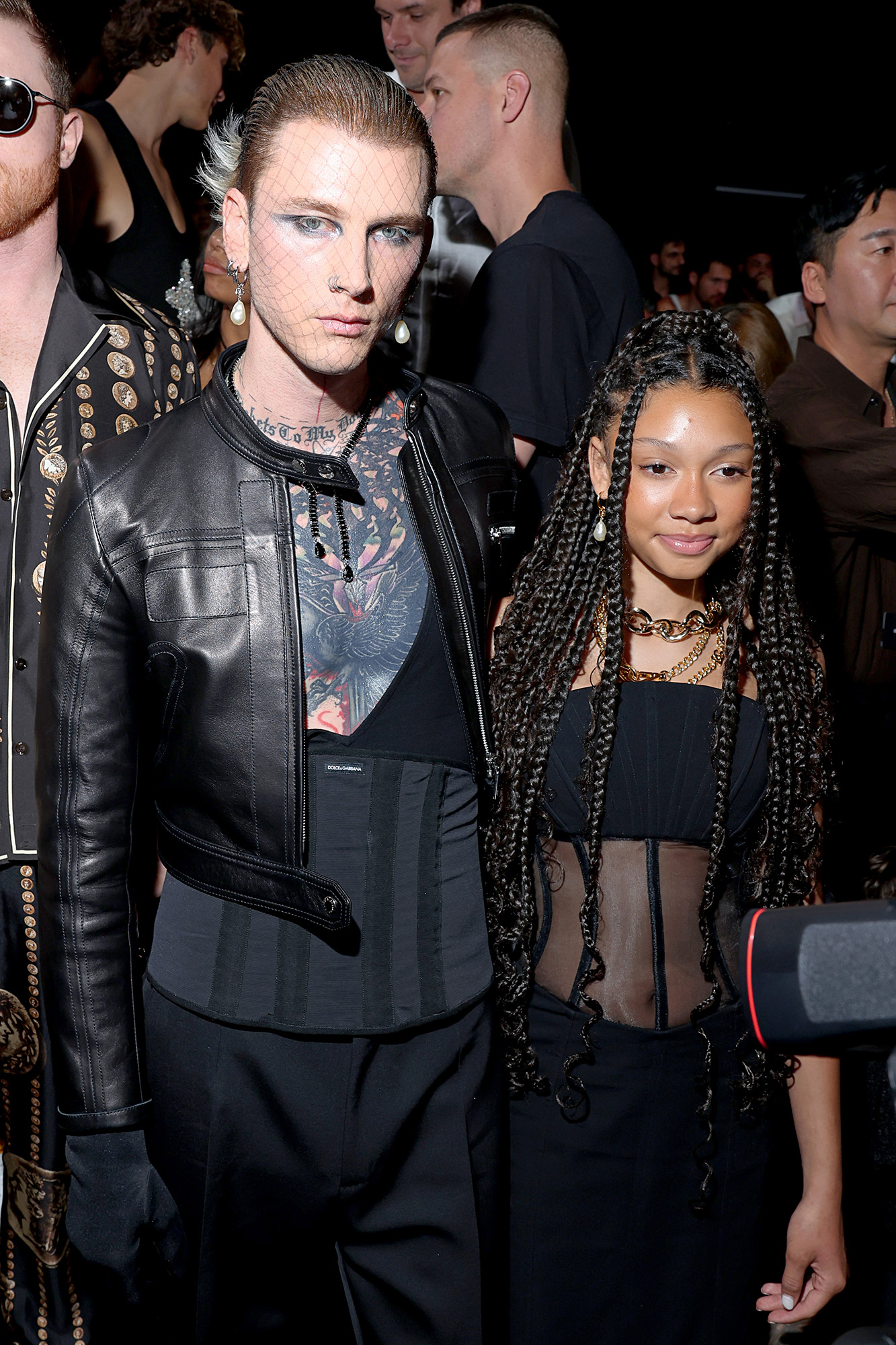 Cassie ลูกสาวคนเล็กของ Machine Gun Kelly ช่วยให้เขามีสติได้อย่างไร