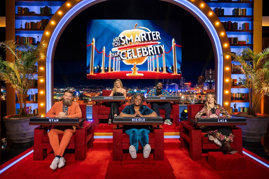 How to Watch Travis Kelce Game Show Are You Smarter Than a Celebrity 3