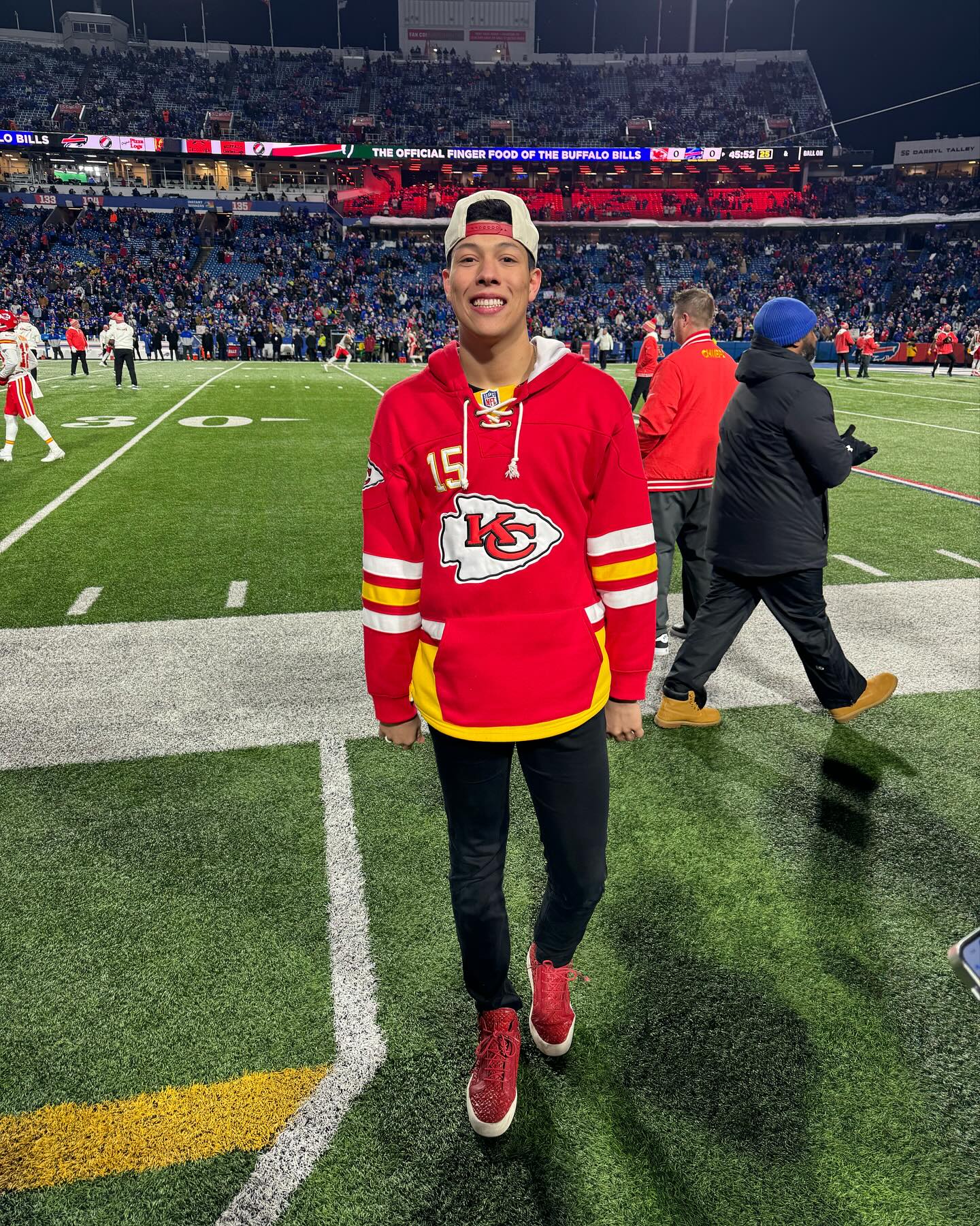 Czy Jackson Mahomes flirtuje z byłą dziewczyną Travisa Kelce’a, Kaylą Nicole?