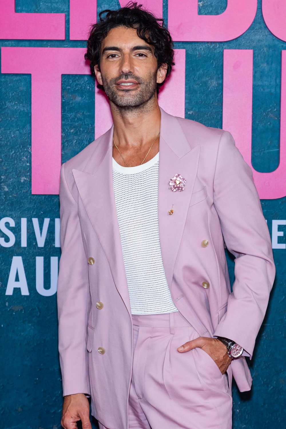 Justin Baldoni speaks, omitting the famous It Ends With Us line