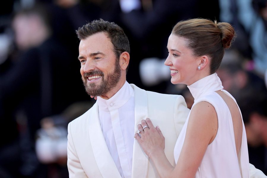 Justin Theroux Is Engaged to Girlfriend Nicole Brydon Bloom