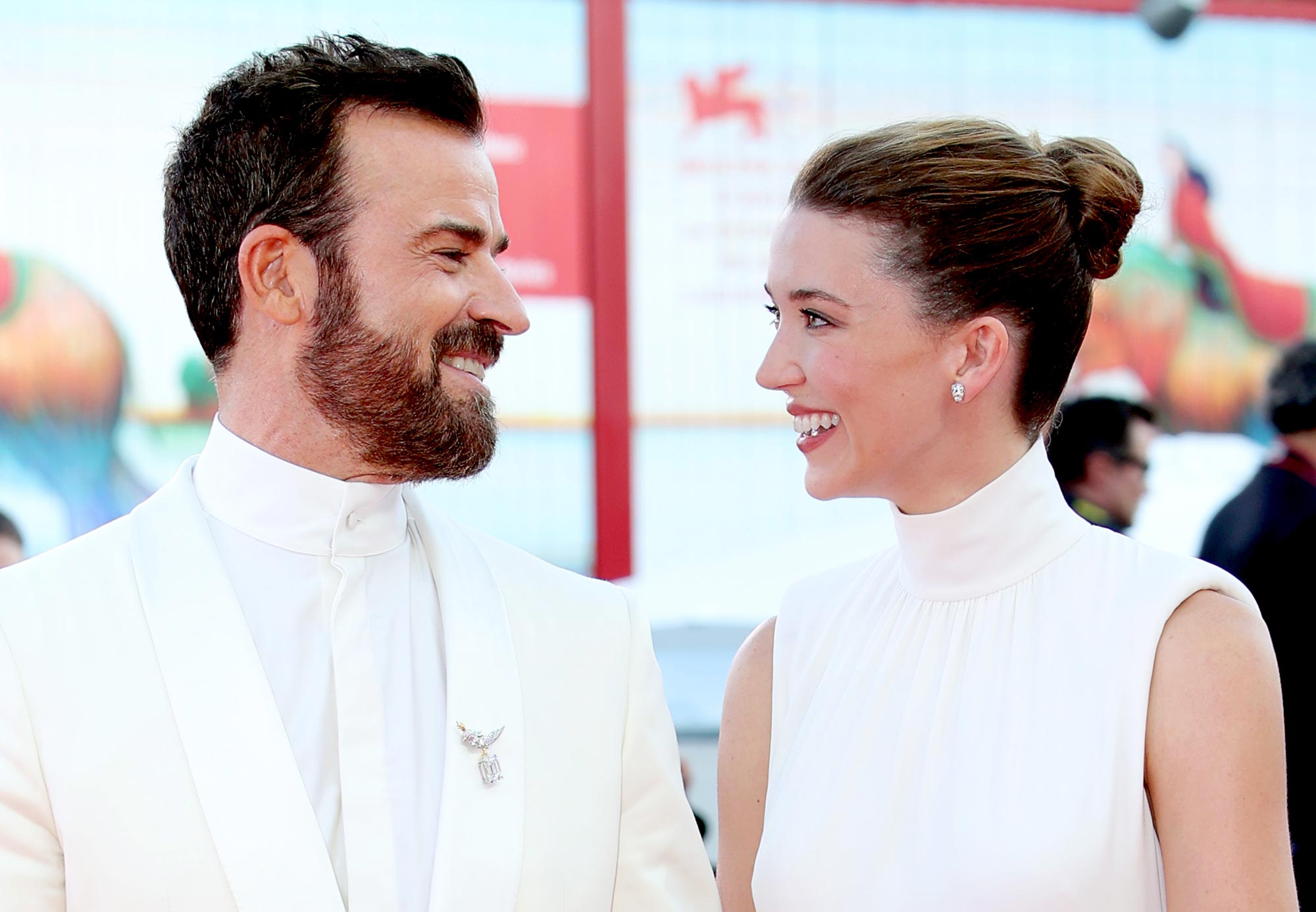 Justin Theroux and Fiancee Nicole Brydon Bloom s Relationship Timeline 379