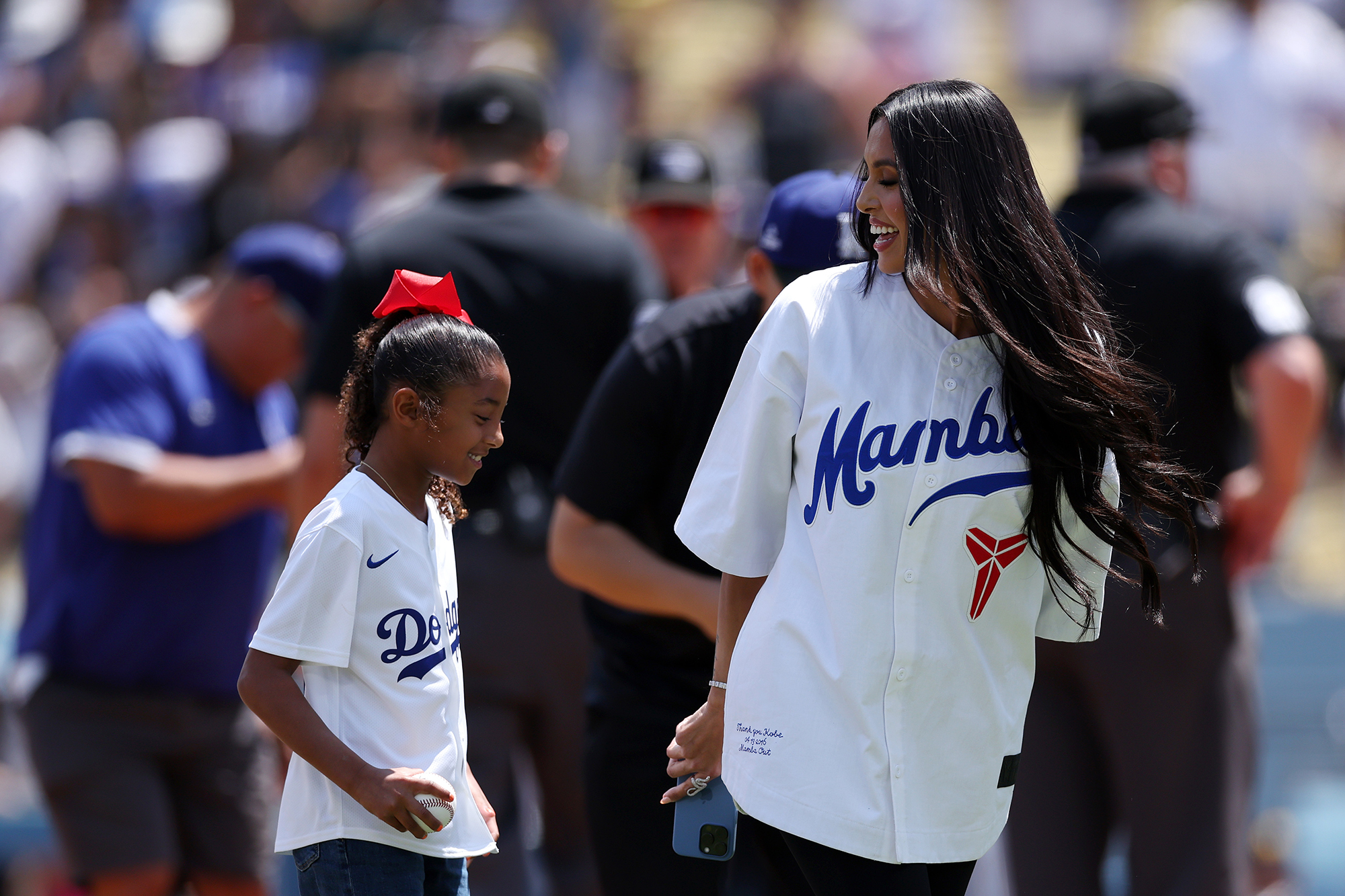 Kobe Bryant's Daughter Bianka, 7, Throws 1st Pitch at Dodgers Game