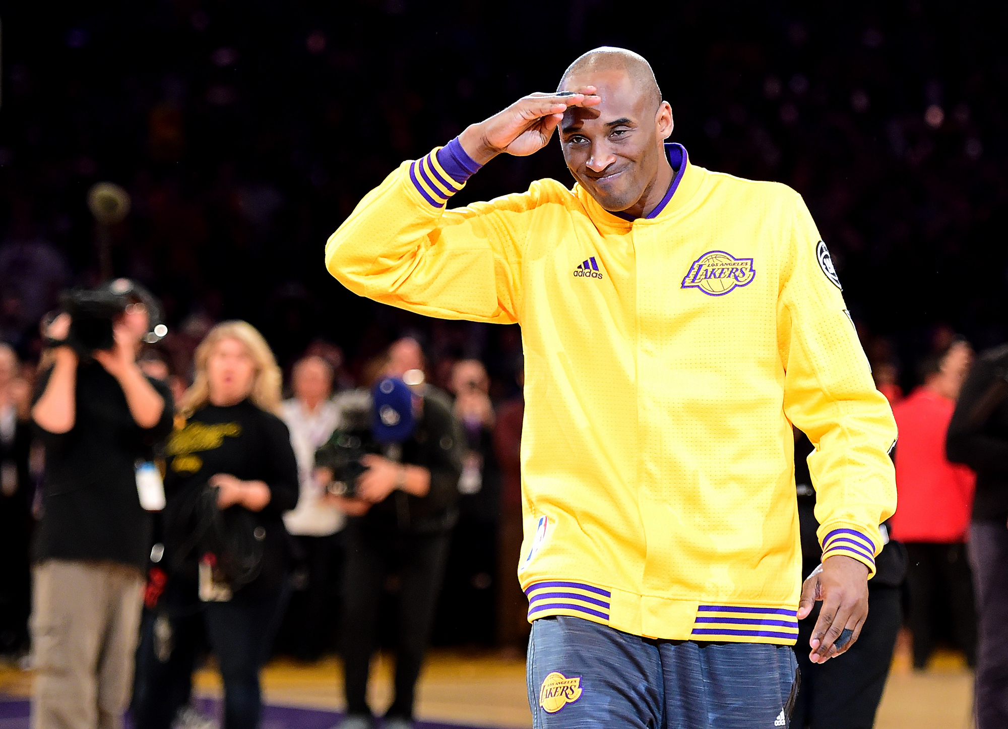 Kobe Bryant s Final Lakers Warm Up Jacket Sold for 336K Us Weekly