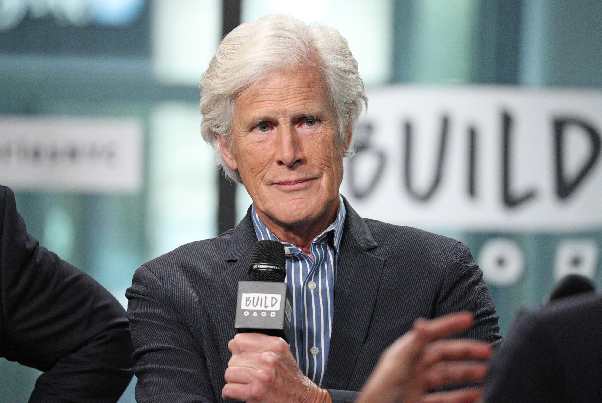 Matthew Perrys Stiefvater Keith Morrison reagiert auf Festnahmen im Todesfall