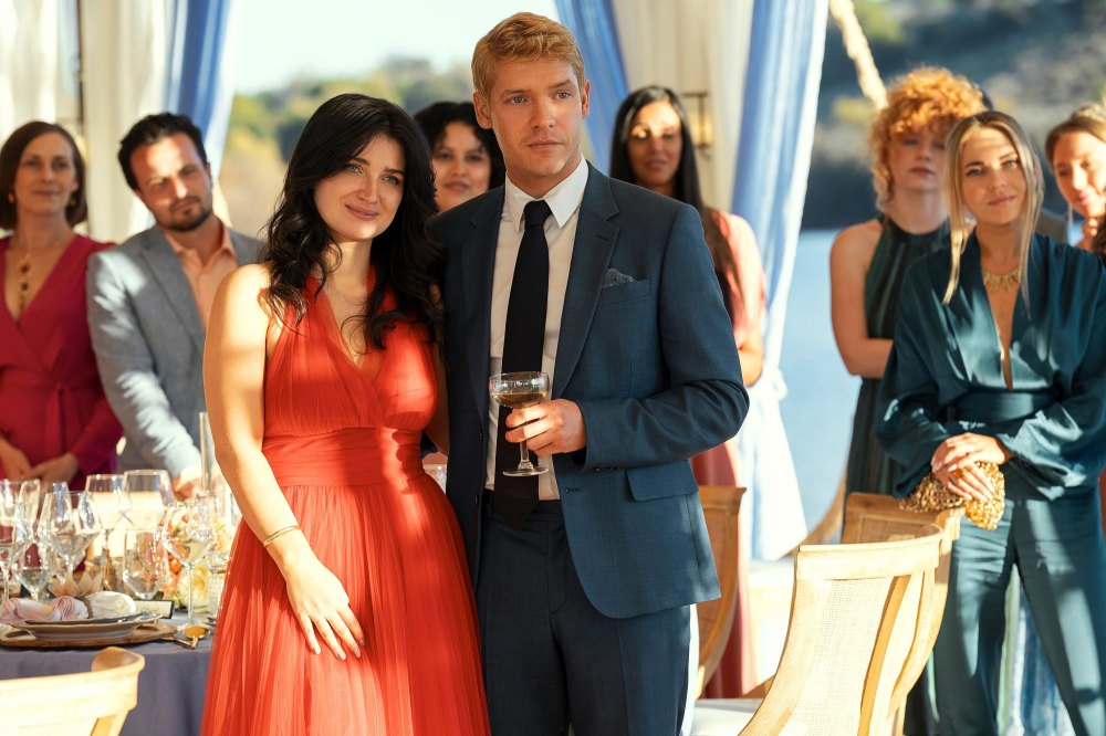 Conheça os personagens no centro da misteriosa e assassina série The Perfect Couple da Netflix Benji Winbury (Billy Howle) 011