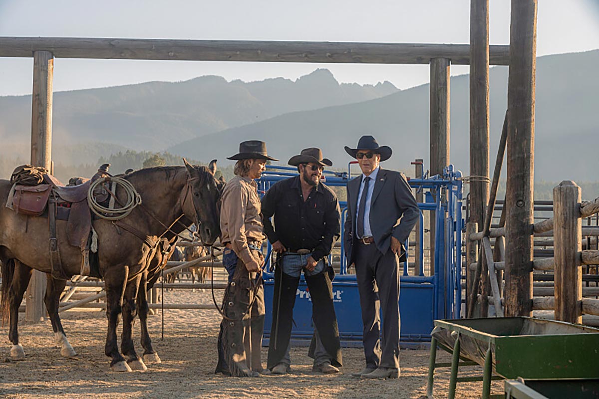 Michelle Pfeiffer chính thức được chọn vào vai phụ trong 'Yellowstone' 'The Madison'