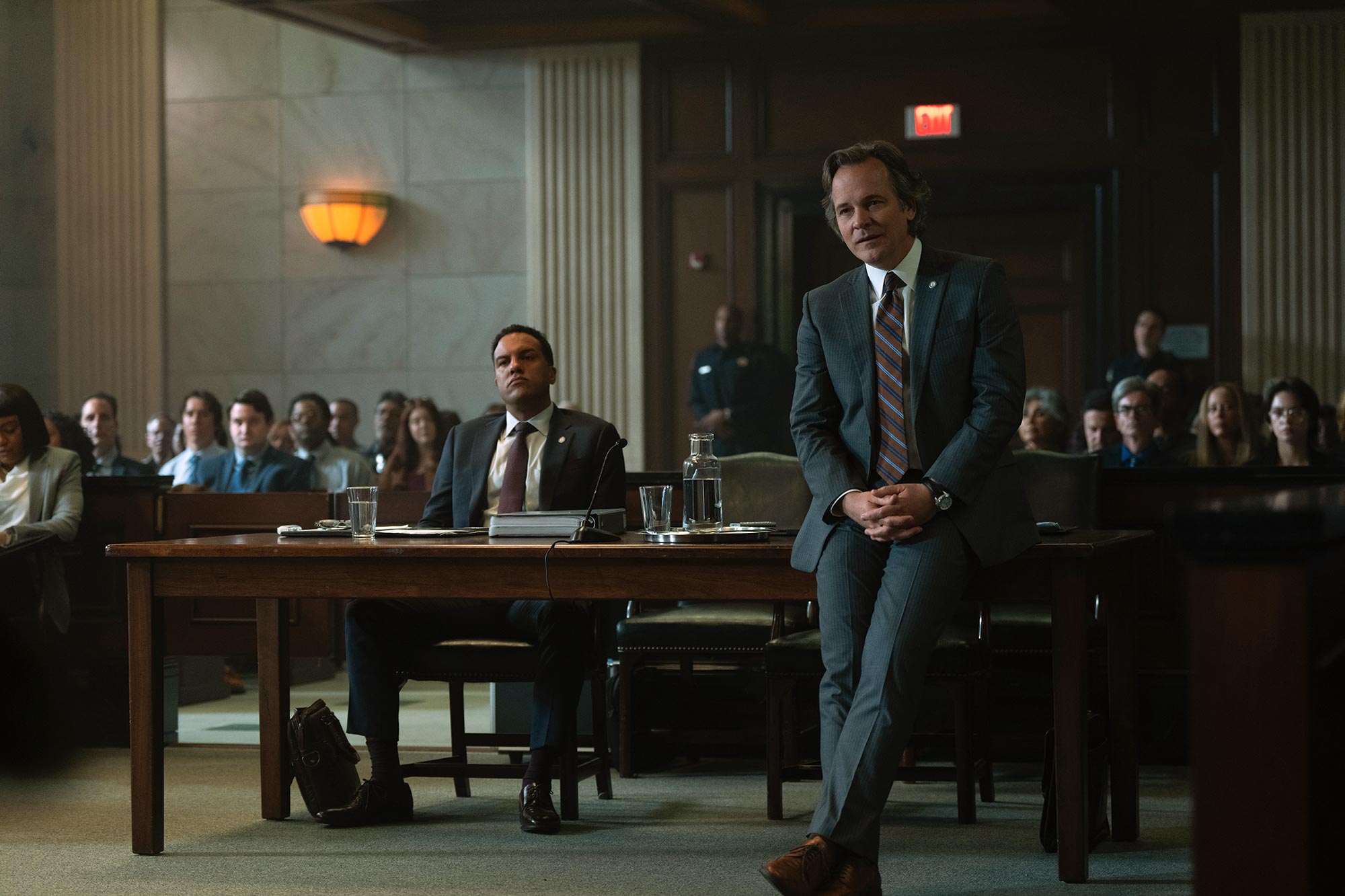 Por que Peter Sarsgaard está deixando ‘Presumed Innocent’ após 1 temporada