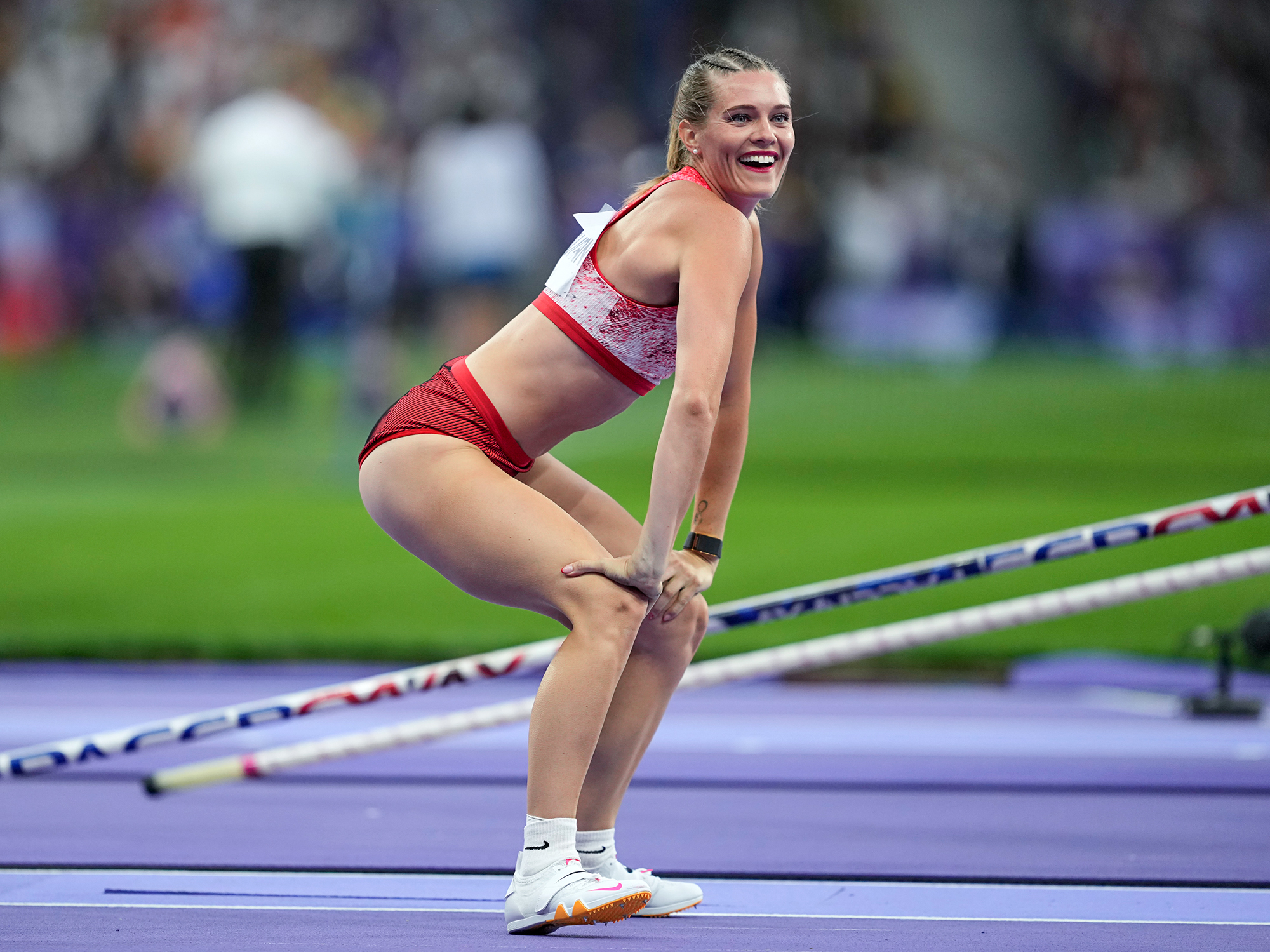 Die Olympionikin Alysha Newman erntet gemischte Kritiken für Twerking, nachdem sie die Medaille gewonnen hat