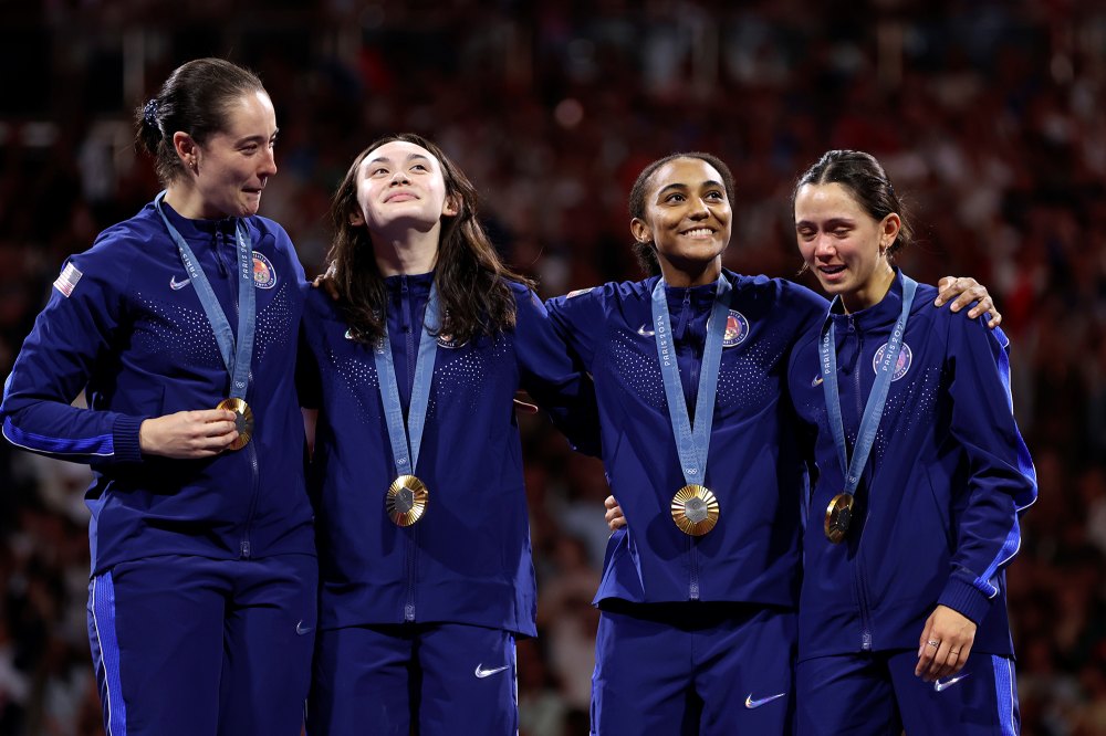 Jackie Dubrovich and Maia Weintraub Olympic Fencers Say Village Was College for the Most Athletic Adults