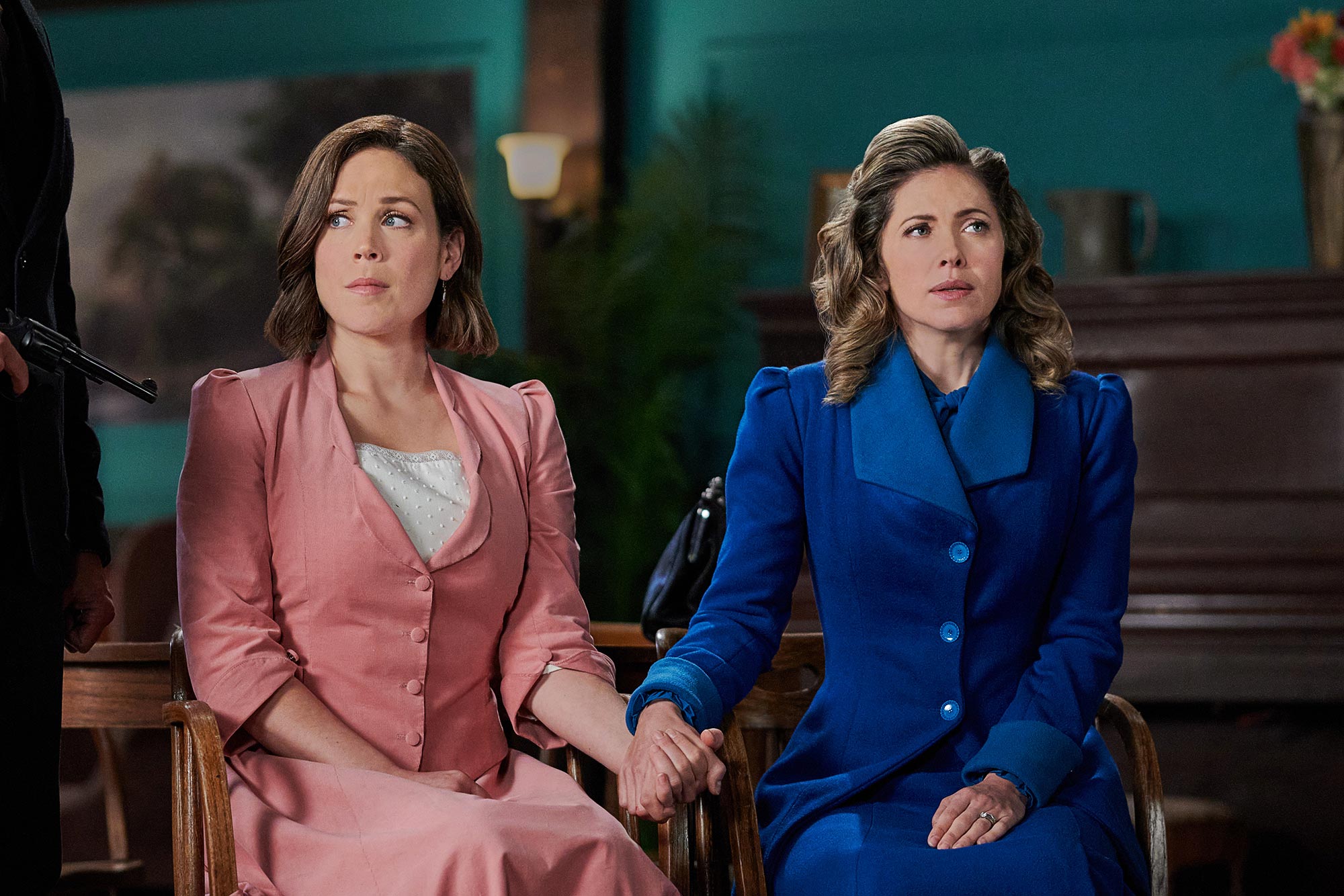 Pascale Hutton Has Ideas for Elizabeth s Future When Calls the Heart Wedding — And Rosemary s Role 069