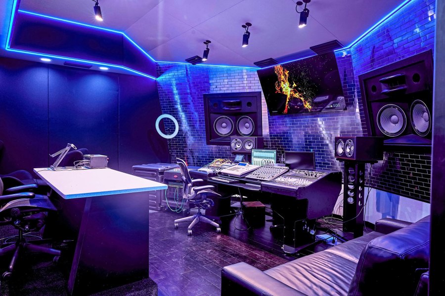 Recording Studio Inside Ludacris Luxurious 22 Acre Georgia Mansion