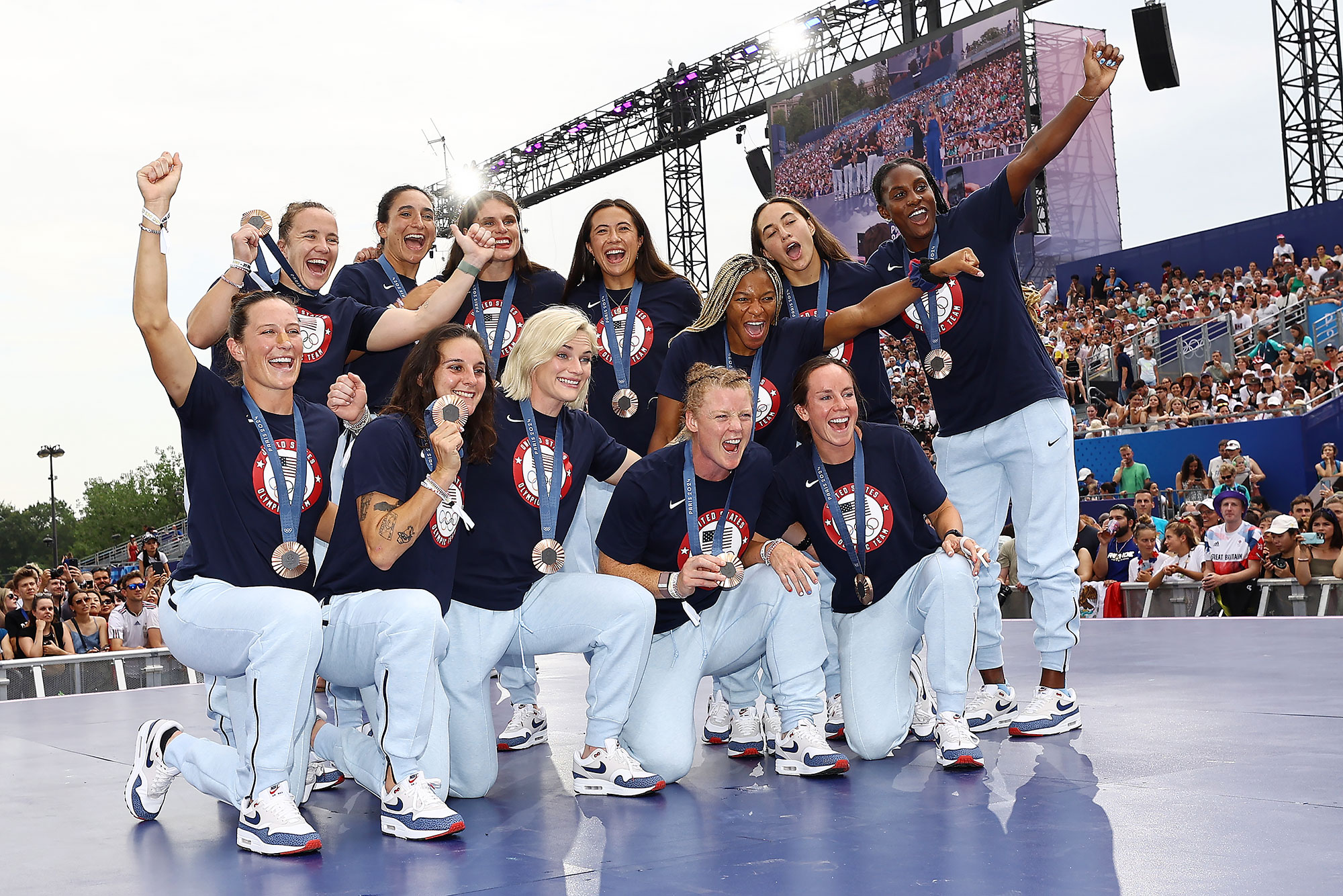 Simone Biles se orgulha da contribuição feminina da equipe dos EUA para a contagem de medalhas olímpicas