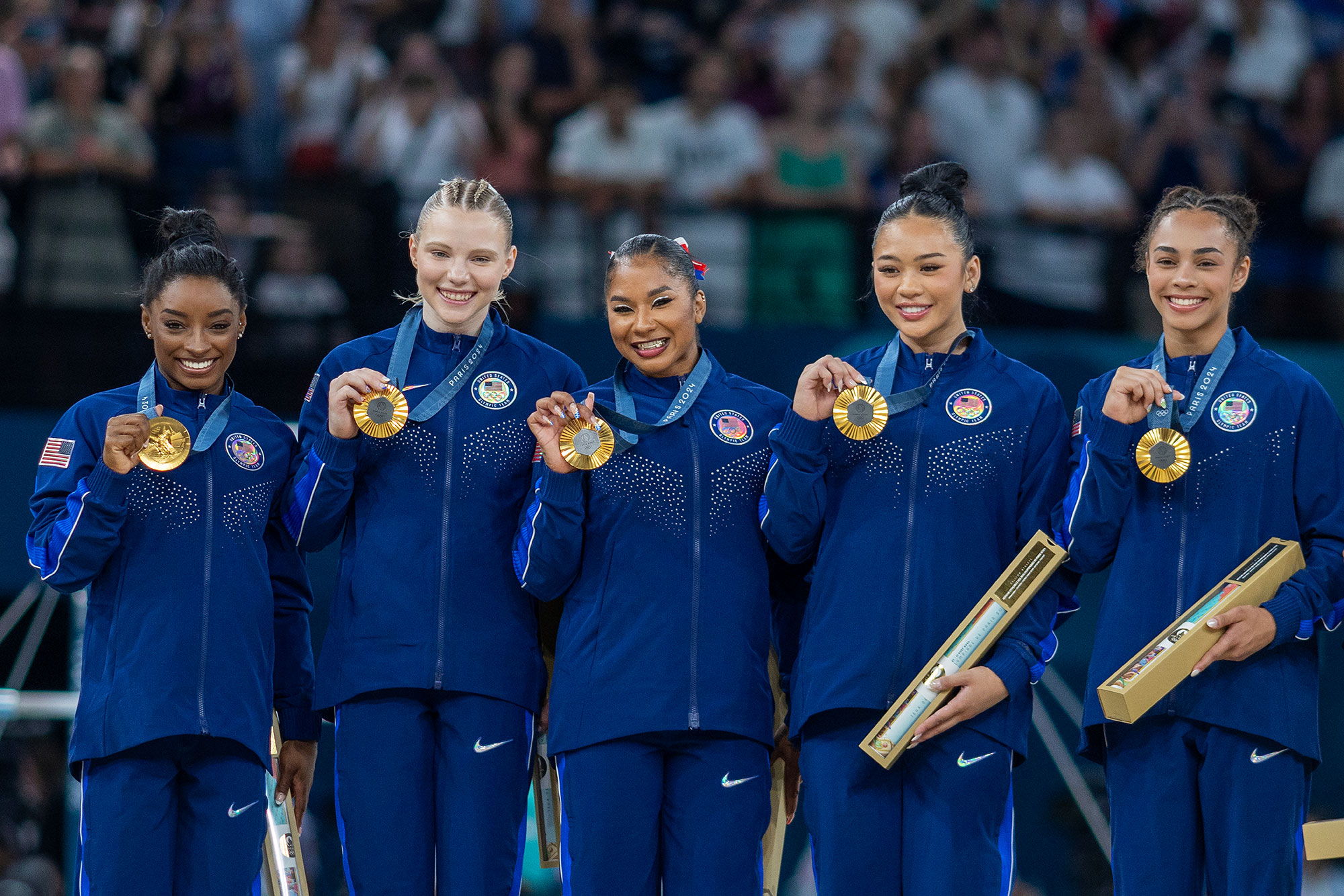 Simone Biles se orgulha da contribuição feminina da equipe dos EUA para a contagem de medalhas olímpicas