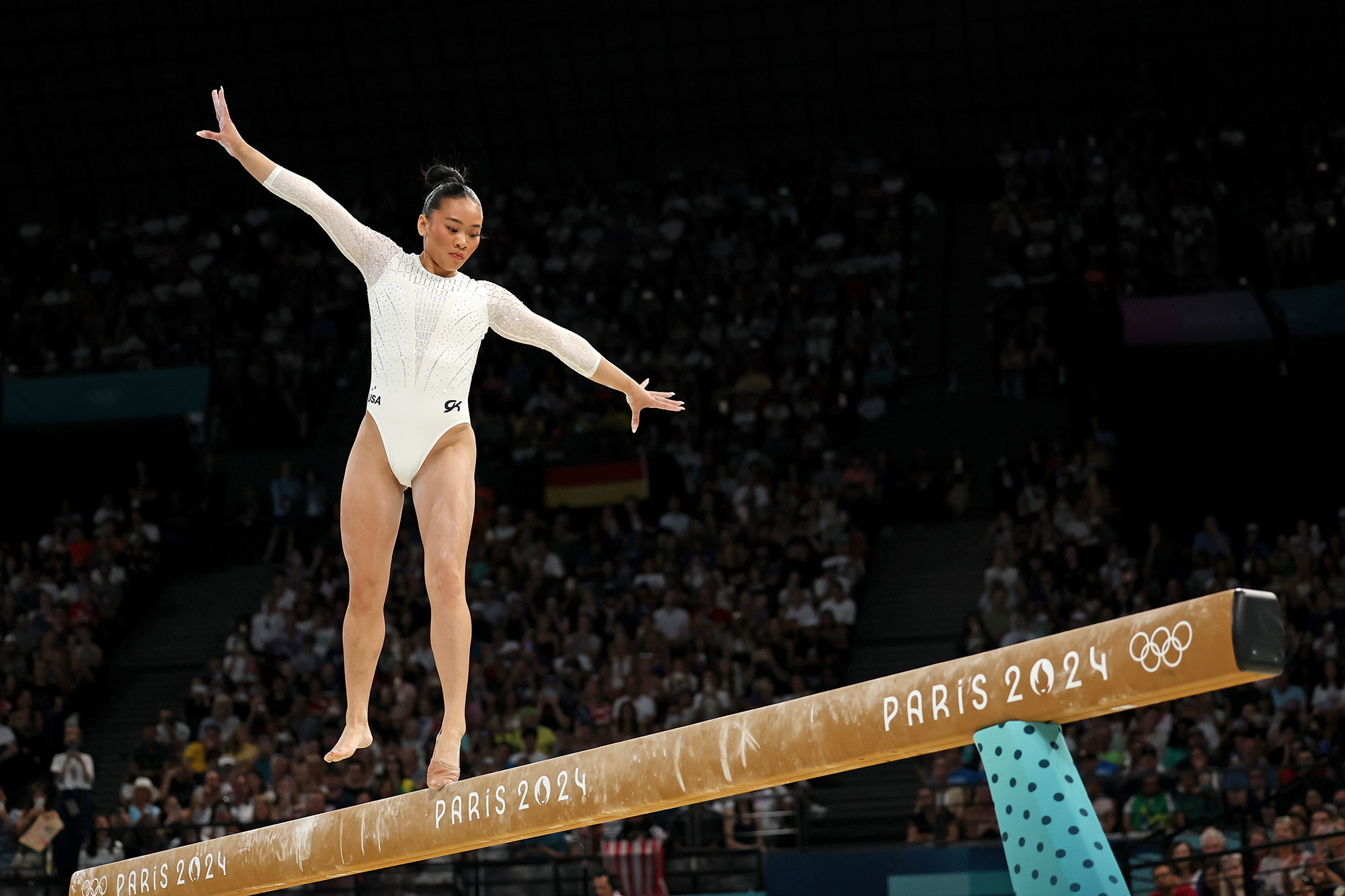 シモーネ・バイルズとスニ・リー、オリンピック決勝中に平均台から転落