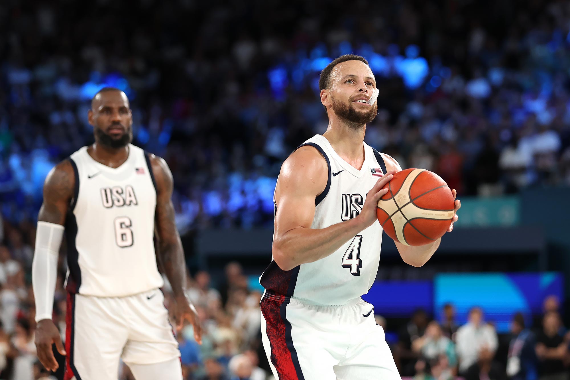 ABD Erkek Basketbolu Olimpiyat Yarılarında Sırbistan'a Karşı Büyük Bir Üzüntüden Kurtuldu